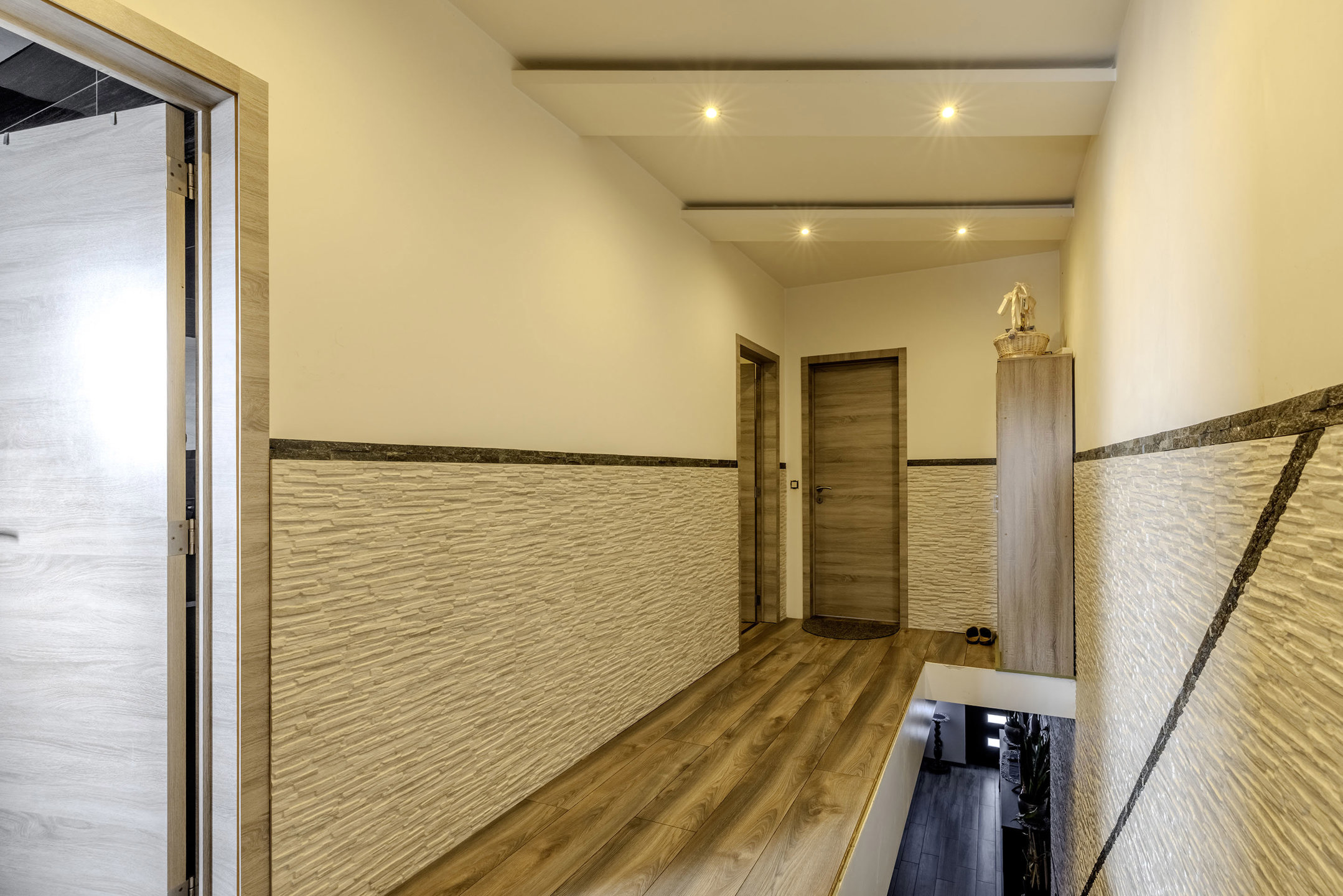 Volledig gerenoveerde woning met 4 slaapkamers en bijgebouw