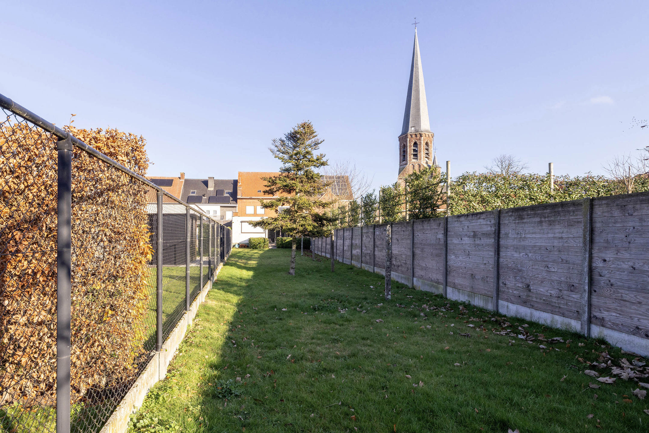 Ruim handelshuis in centrum Gierle op 492 m²!