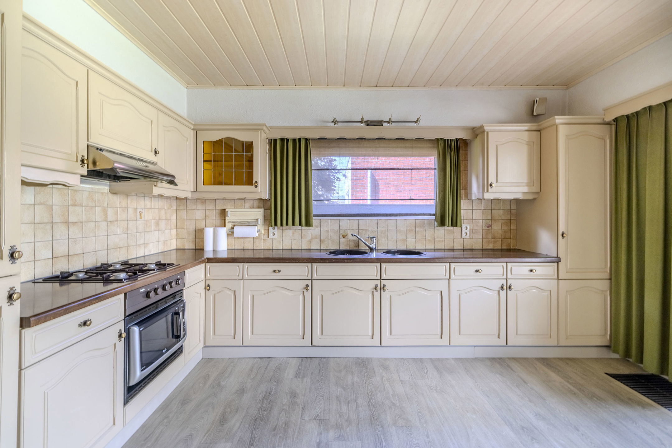 rustig gelegen woning op mooi perceel 693m²