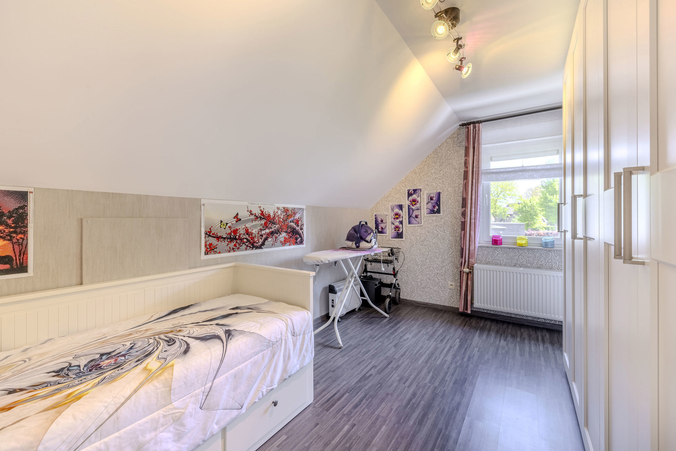 Instapklare woning met mogelijk 5 slaapkamers!
