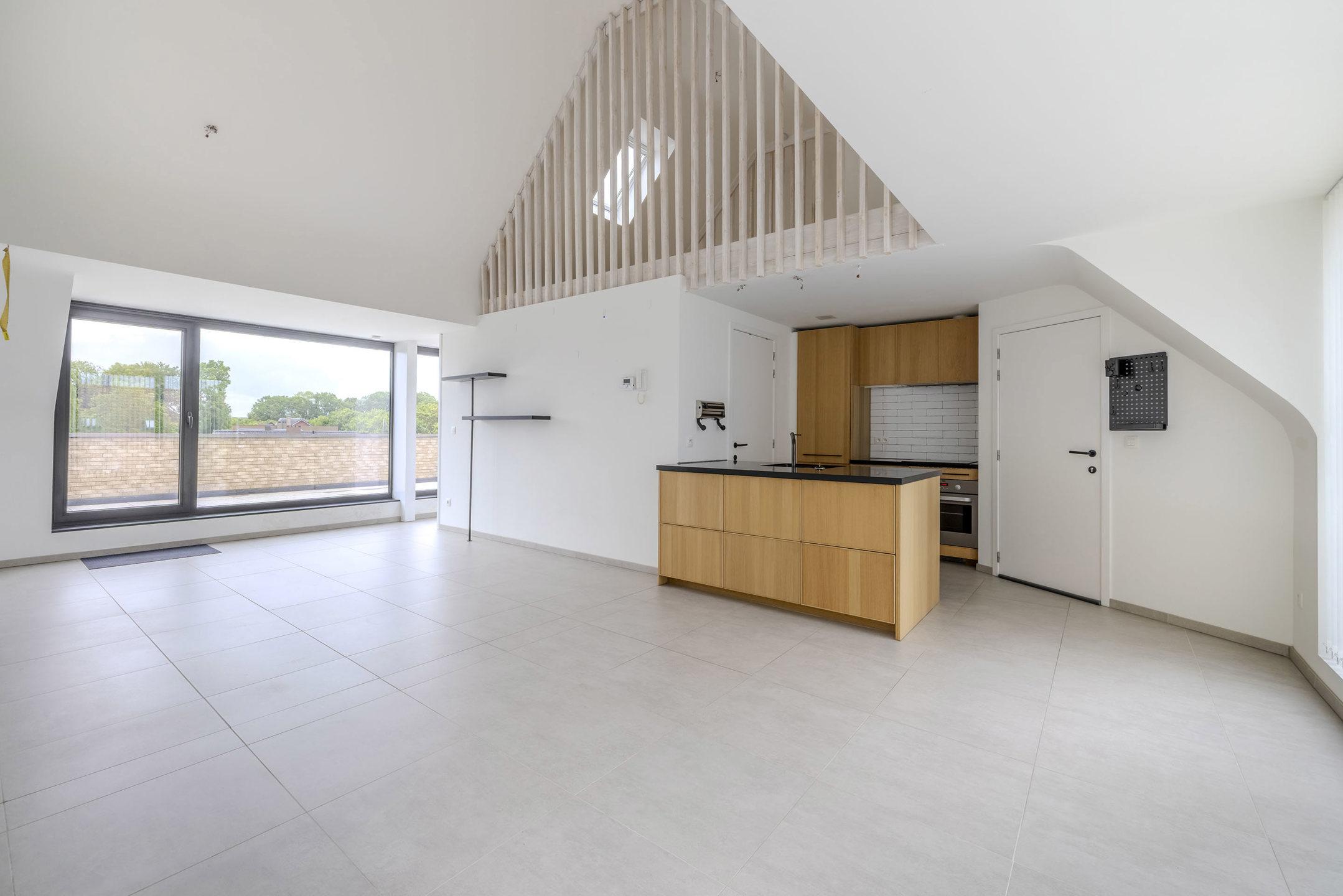 Instapklaar 1 slaapkamer appartement met terras!
