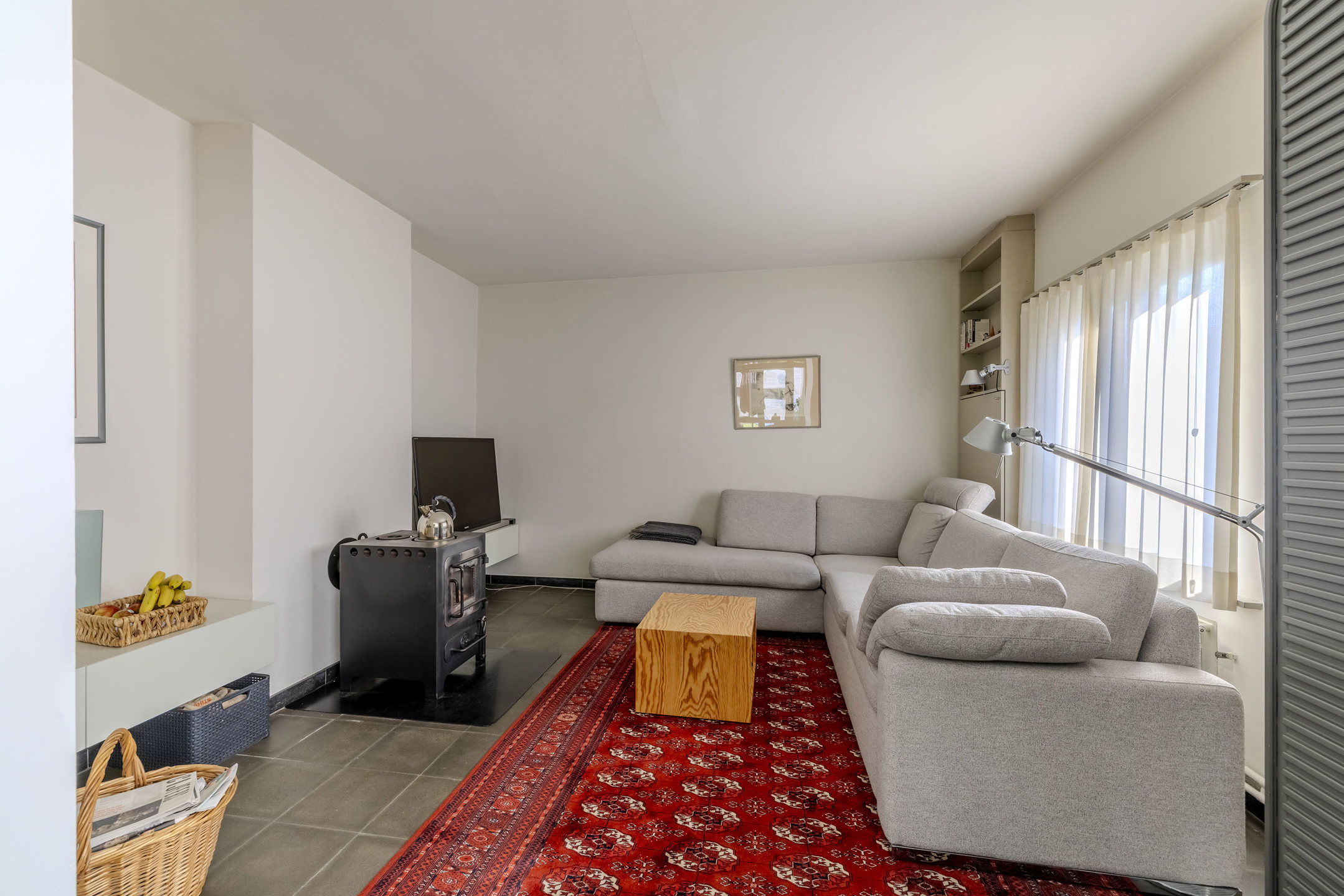 Lichtrijke woning op mooi perceel van 1051 m² met kantoor!