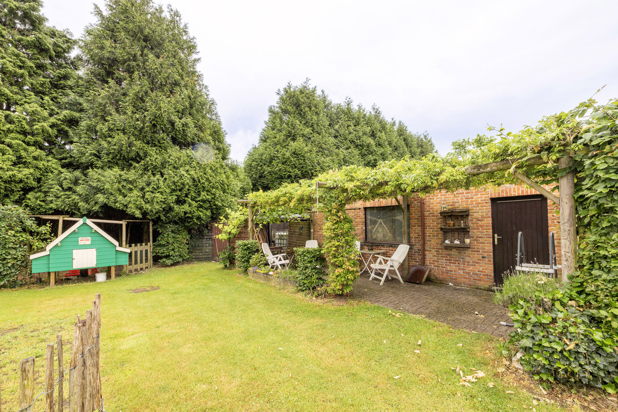 Ruime gelijkvloerse huurwoning met 3 slaapkamers en tuin!