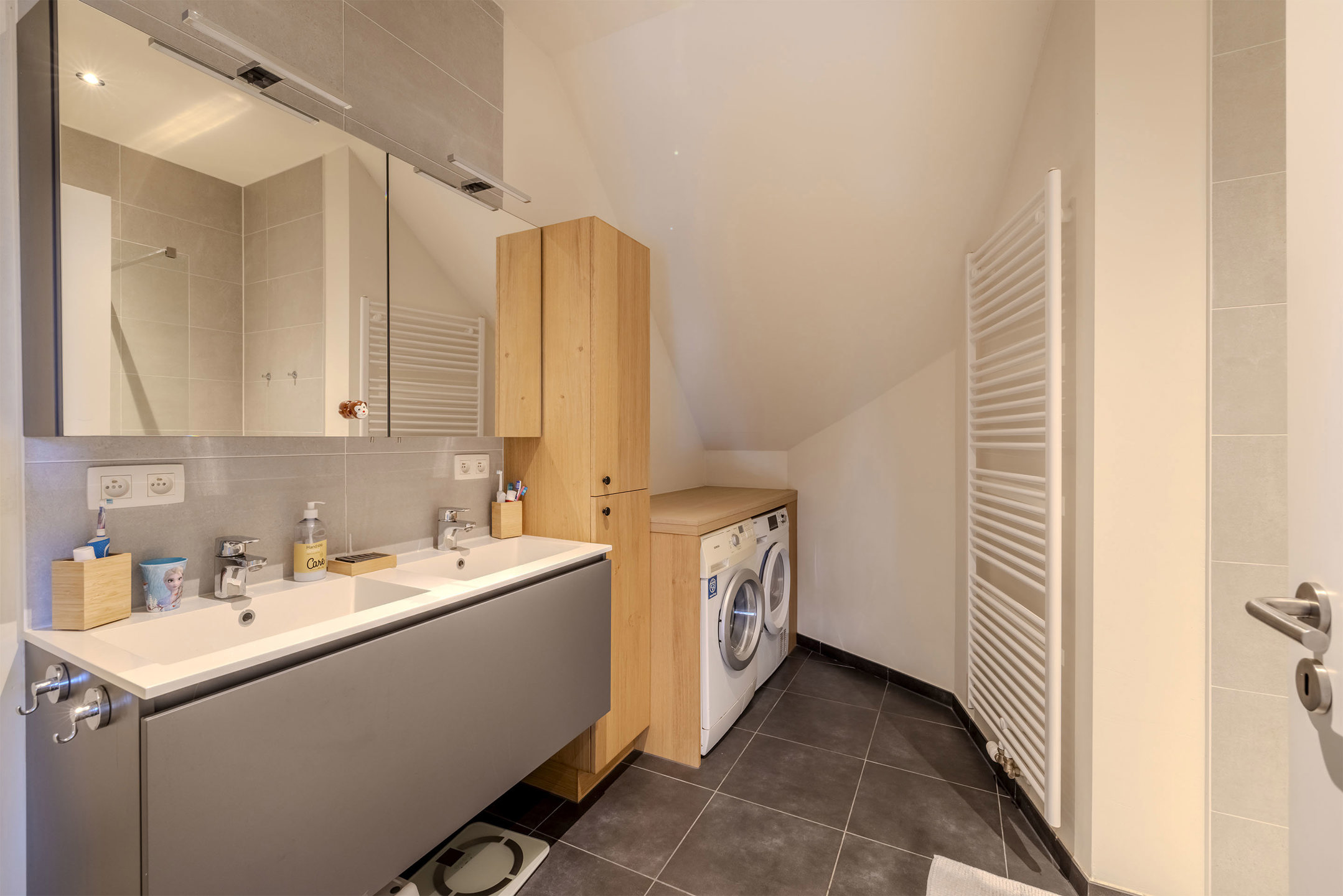 Penthouse met 3 slaapkamers - 2 terrassen en staanplaats