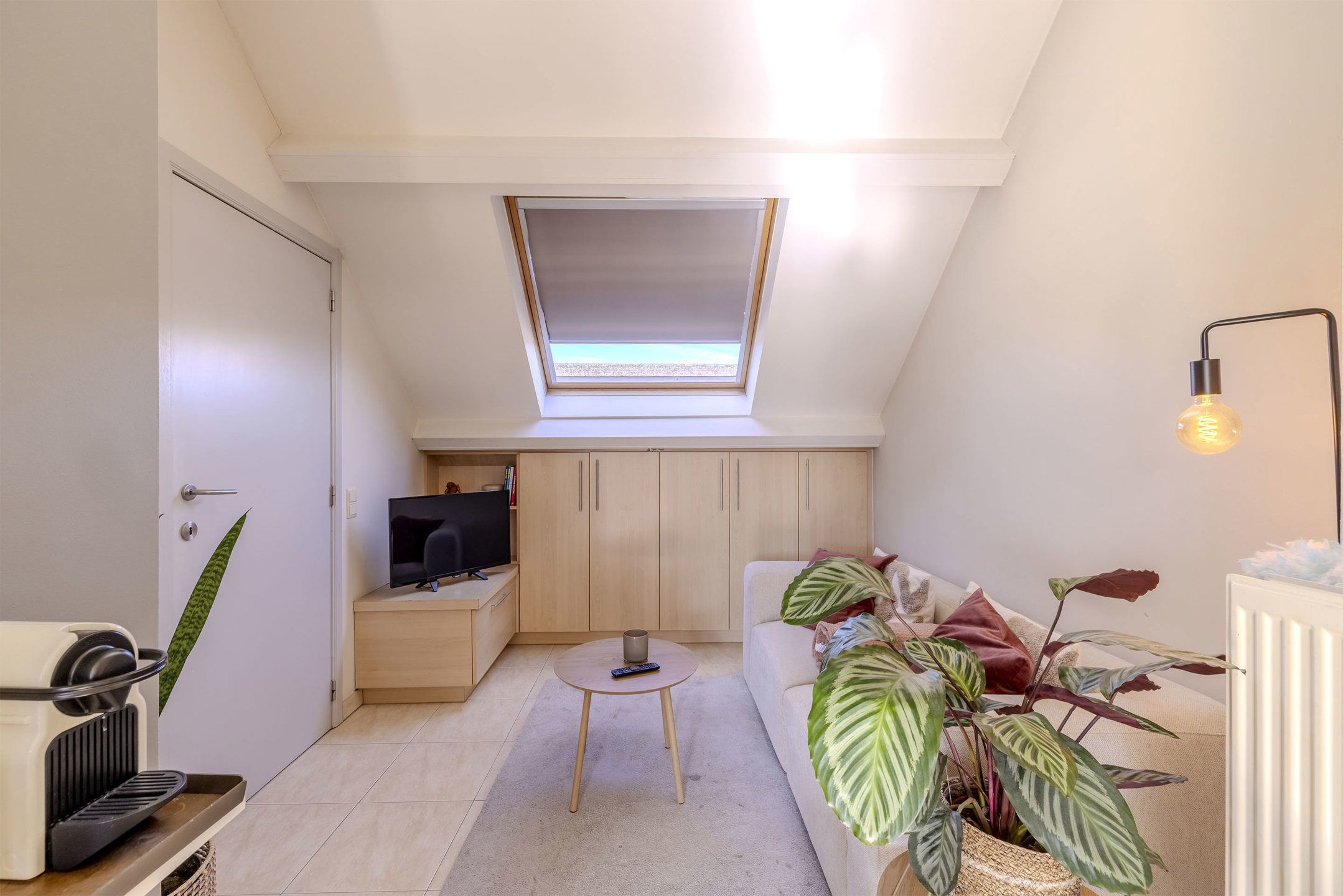 Dakappartement met prachtig terras en staanplaats