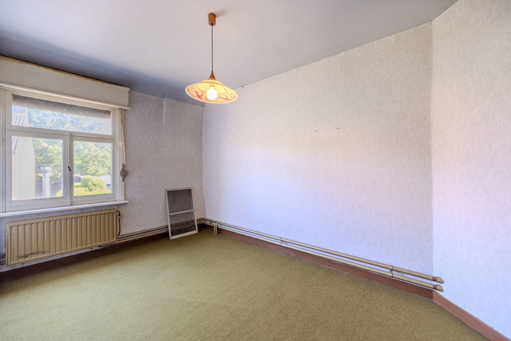 Te renoveren woning in Westmalle op 210m² met 3 slaapkamers!