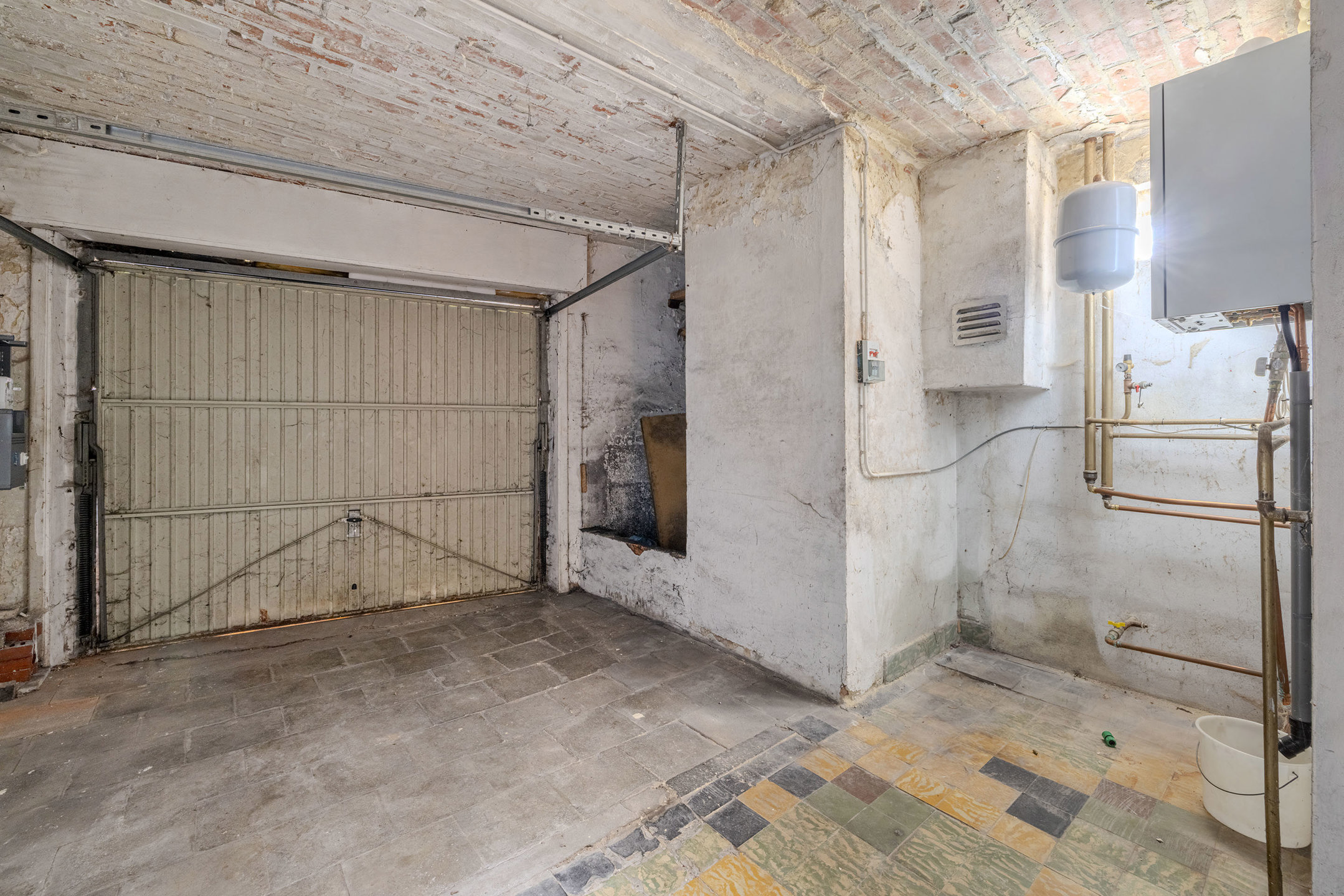 Te renoveren woning in Westmalle op 210m² met 3 slaapkamers!