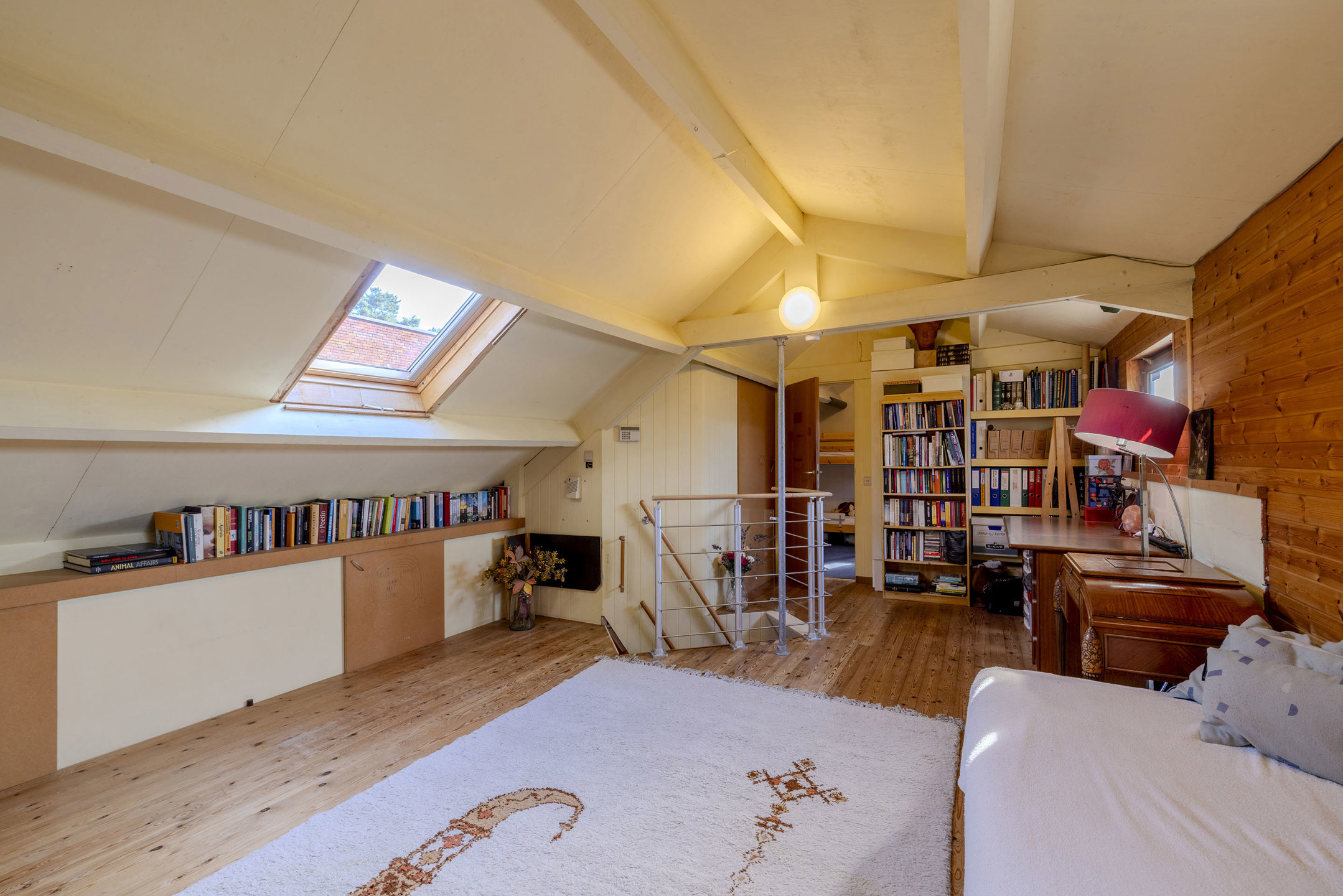 Instapklare woning met 4 slaapkamers op perceel van 1.526 m²!