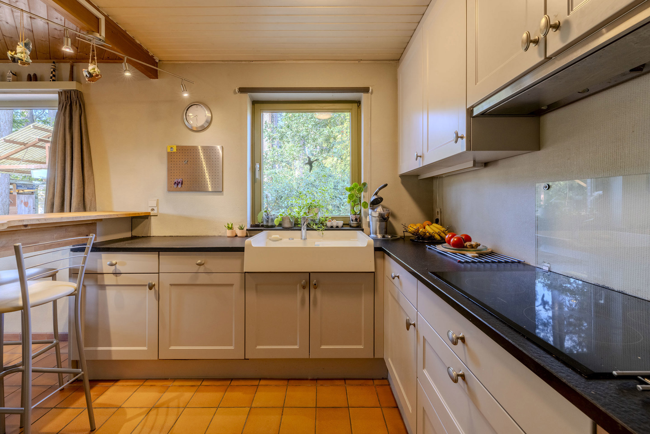 Instapklare woning met 4 slaapkamers op perceel van 1.526 m²!