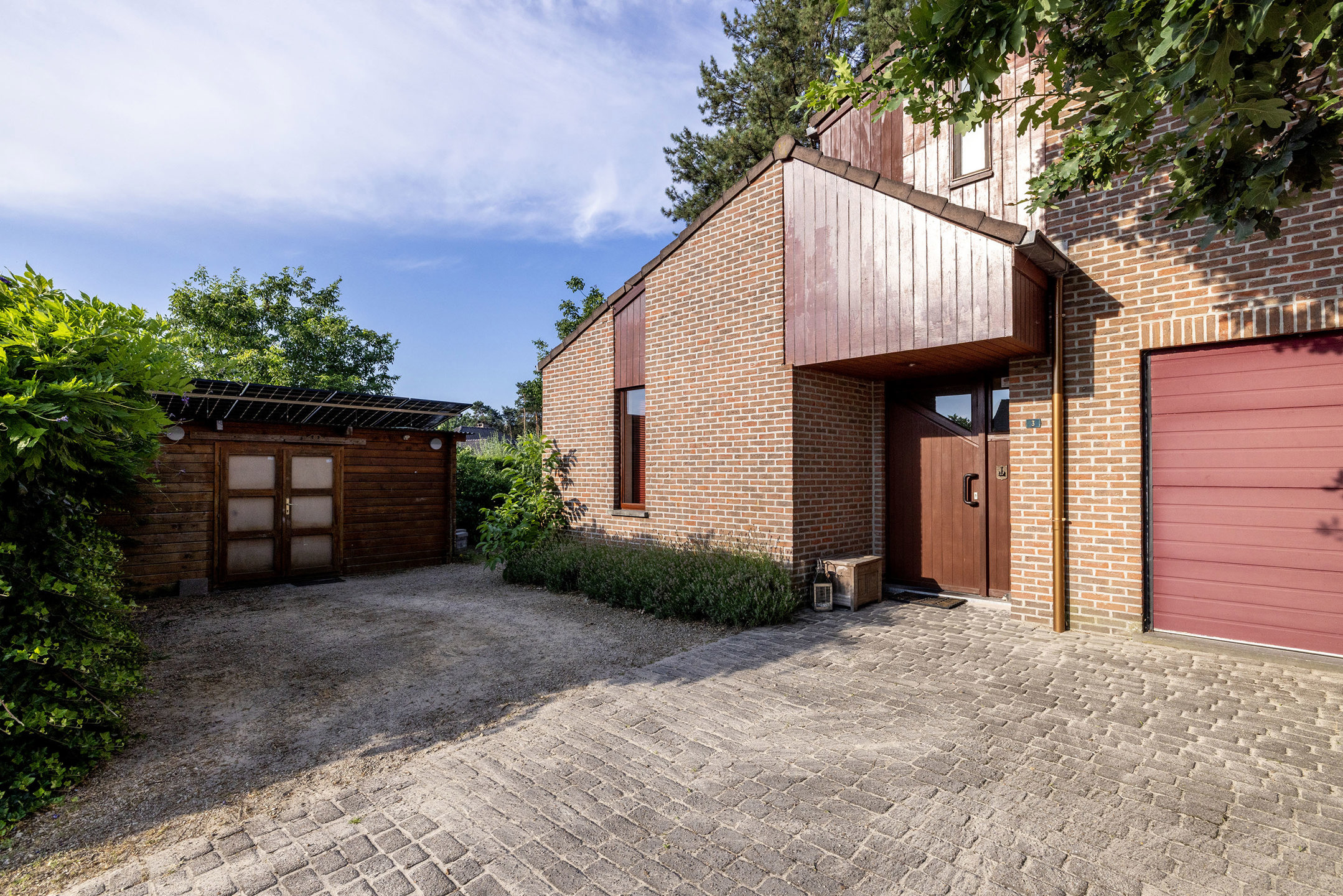 Instapklare woning met 4 slaapkamers op perceel van 1.526 m²!
