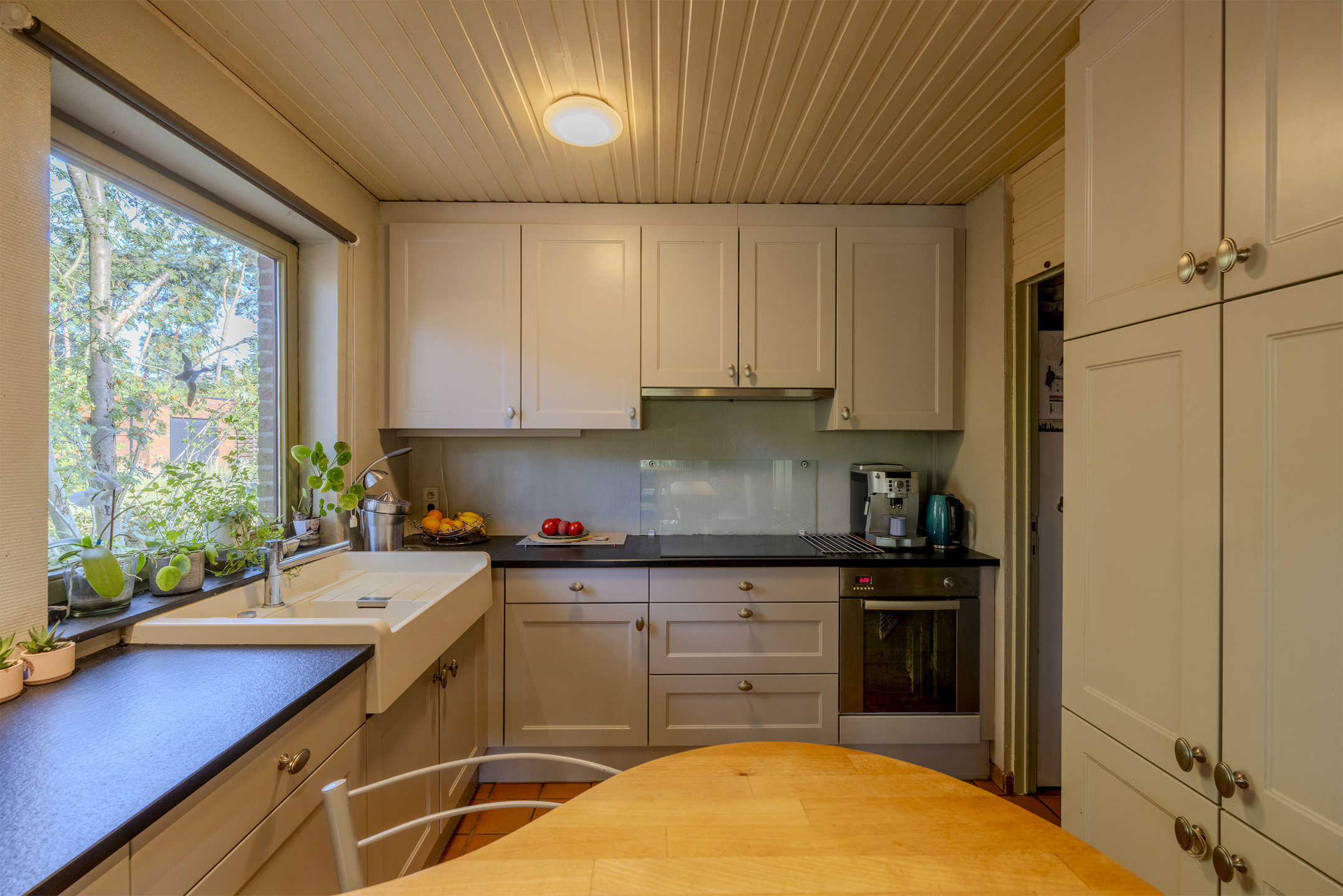 Instapklare woning met 4 slaapkamers op perceel van 1.526 m²!