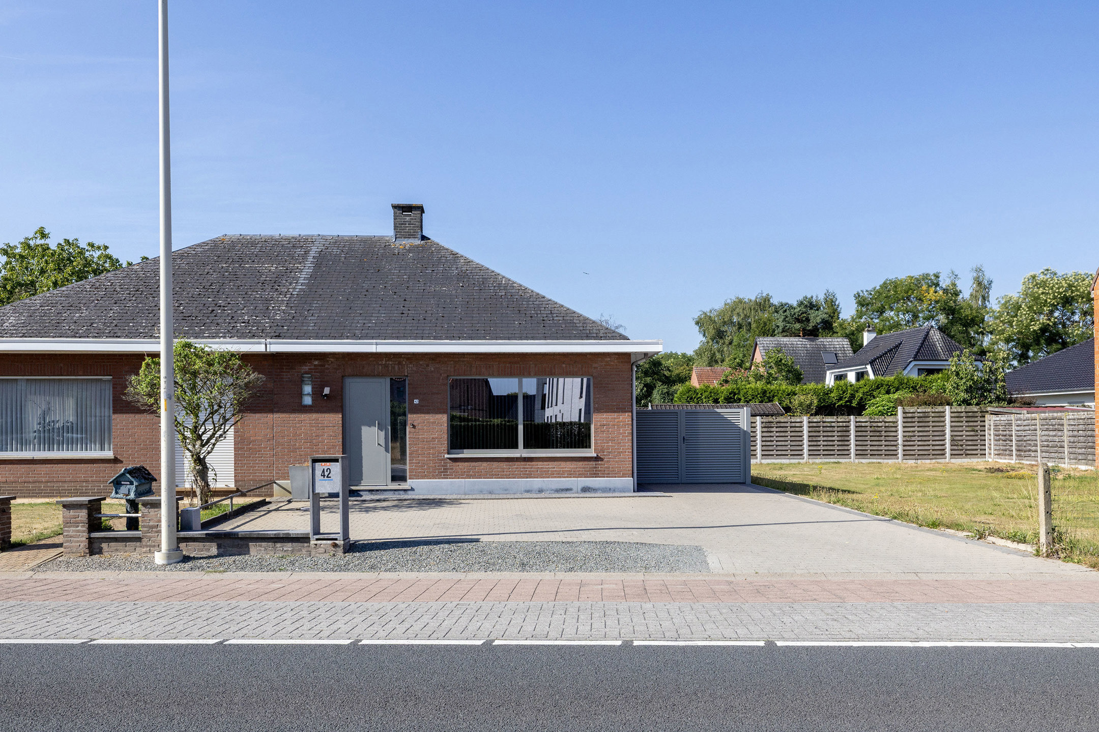 Ruime gelijkvloerse huurwoning met 1 slaapkamer en tuin!