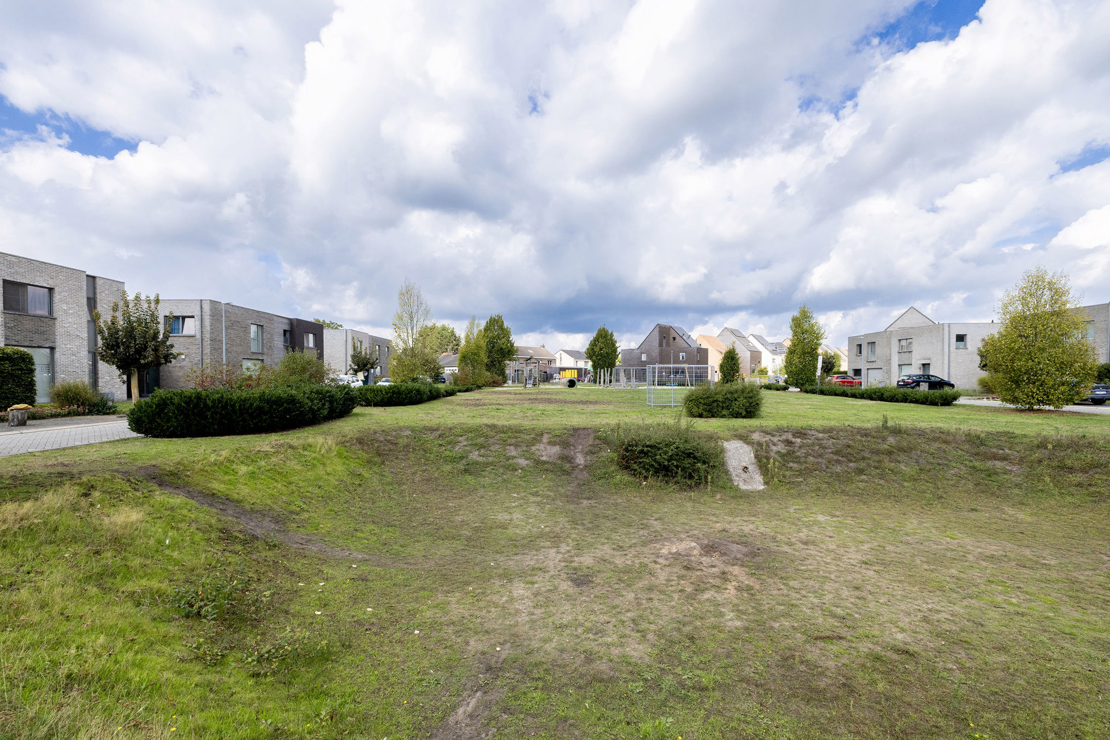 Recente woning met 3 slpk, carport en tuin