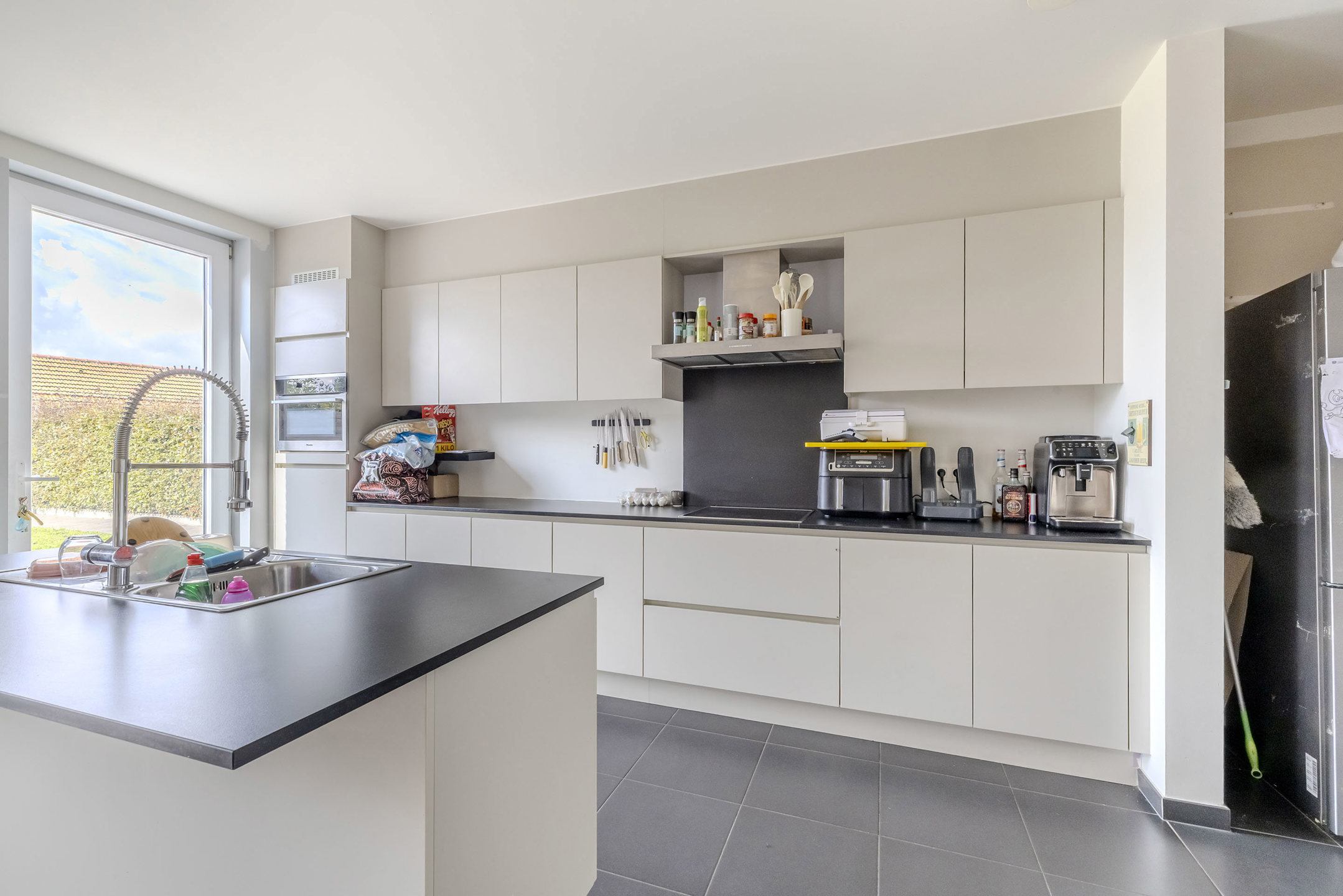 Recente woning met 3 slpk, carport en tuin