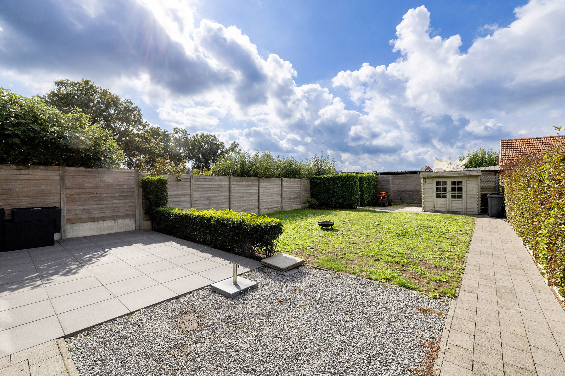 Recente woning met 3 slpk, carport en tuin
