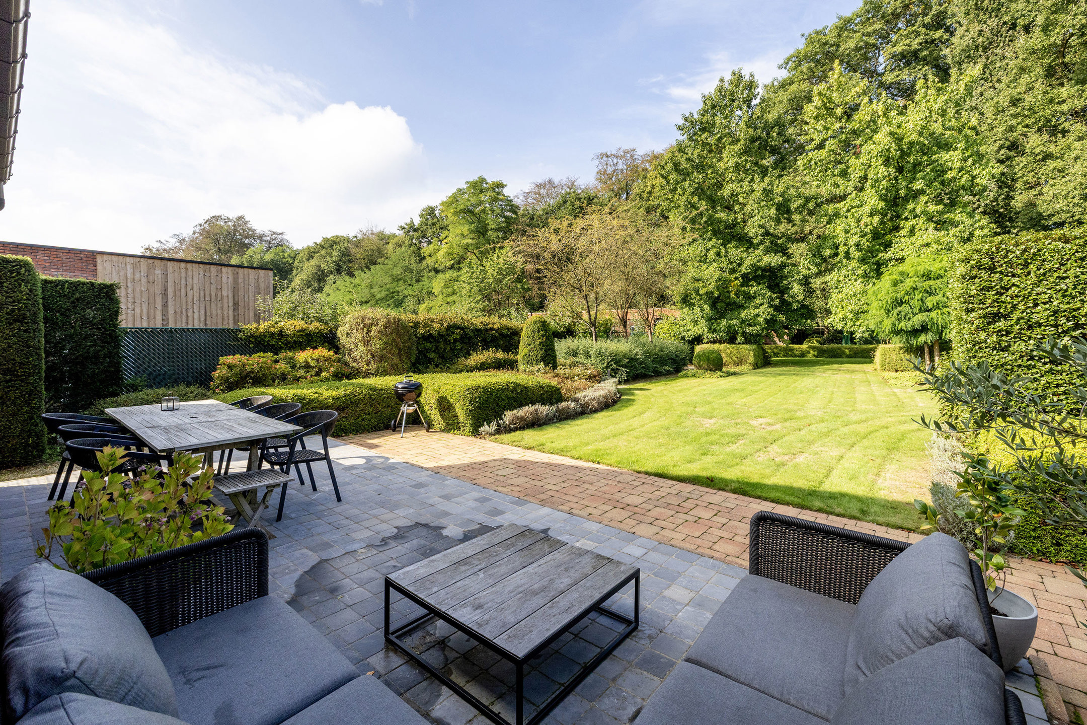 Instapklare woning op 1.440 m² in centrum Oostmalle!