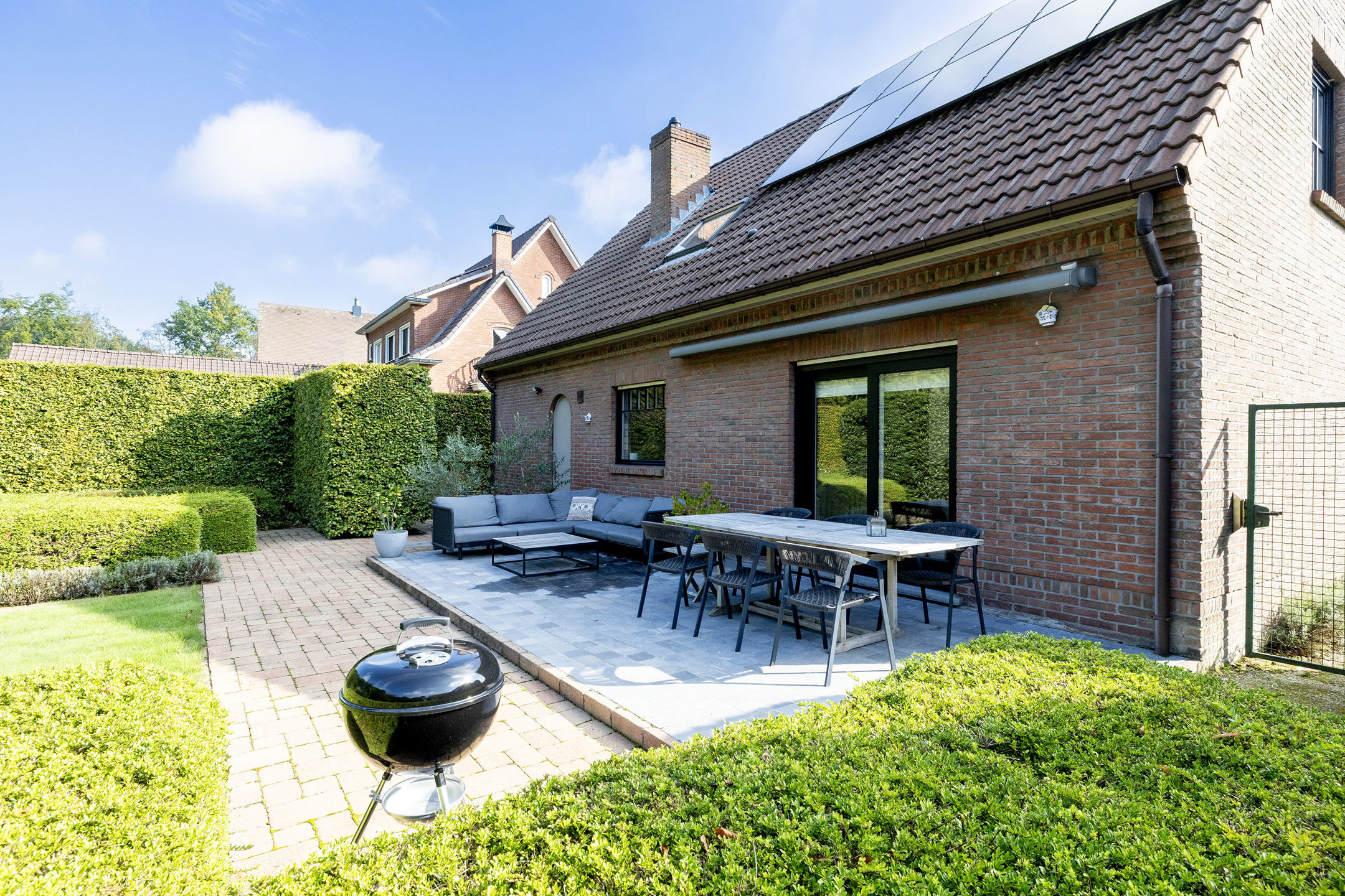 Instapklare woning op 1.440 m² in centrum Oostmalle!