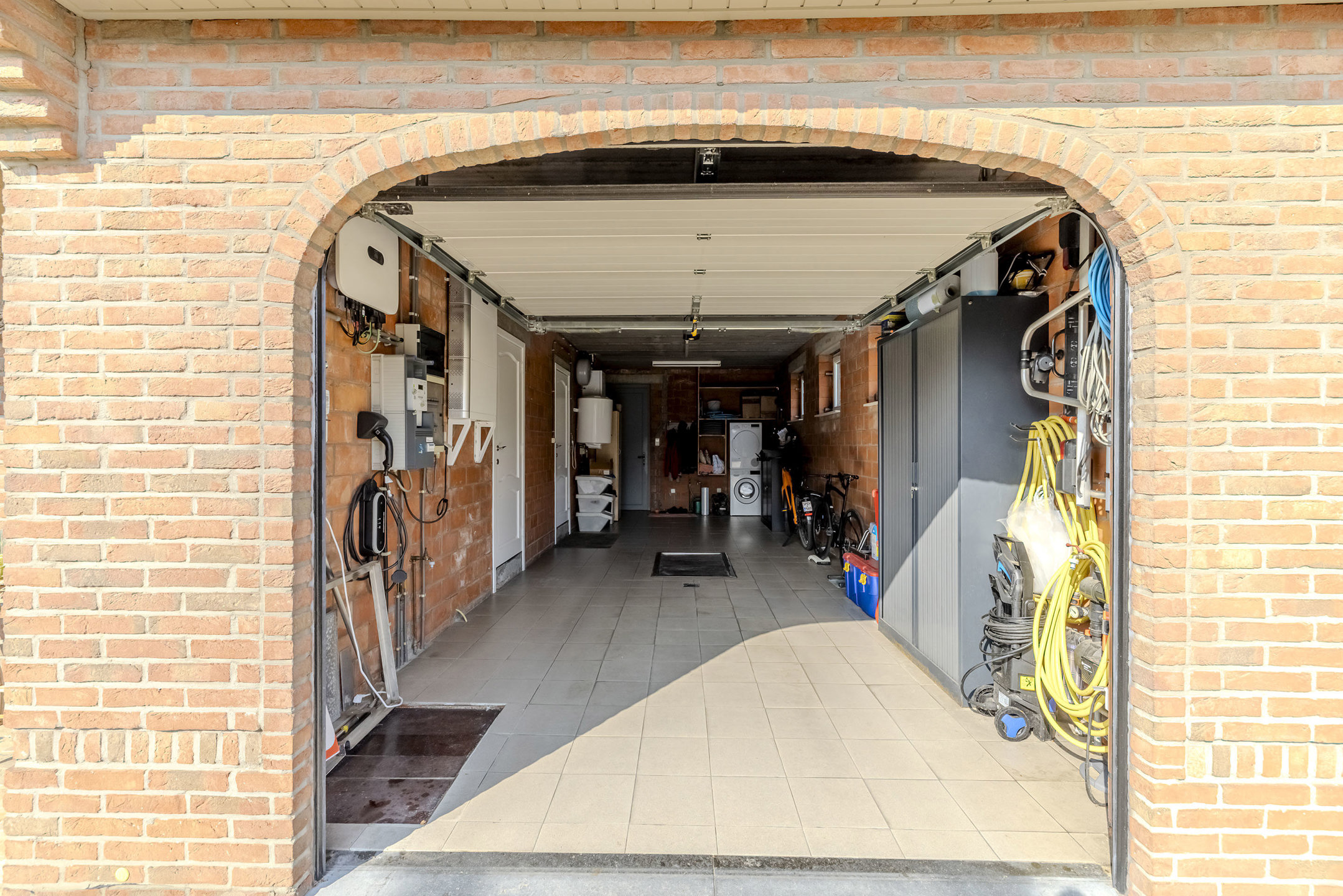 Instapklare woning op 1.440 m² in centrum Oostmalle!