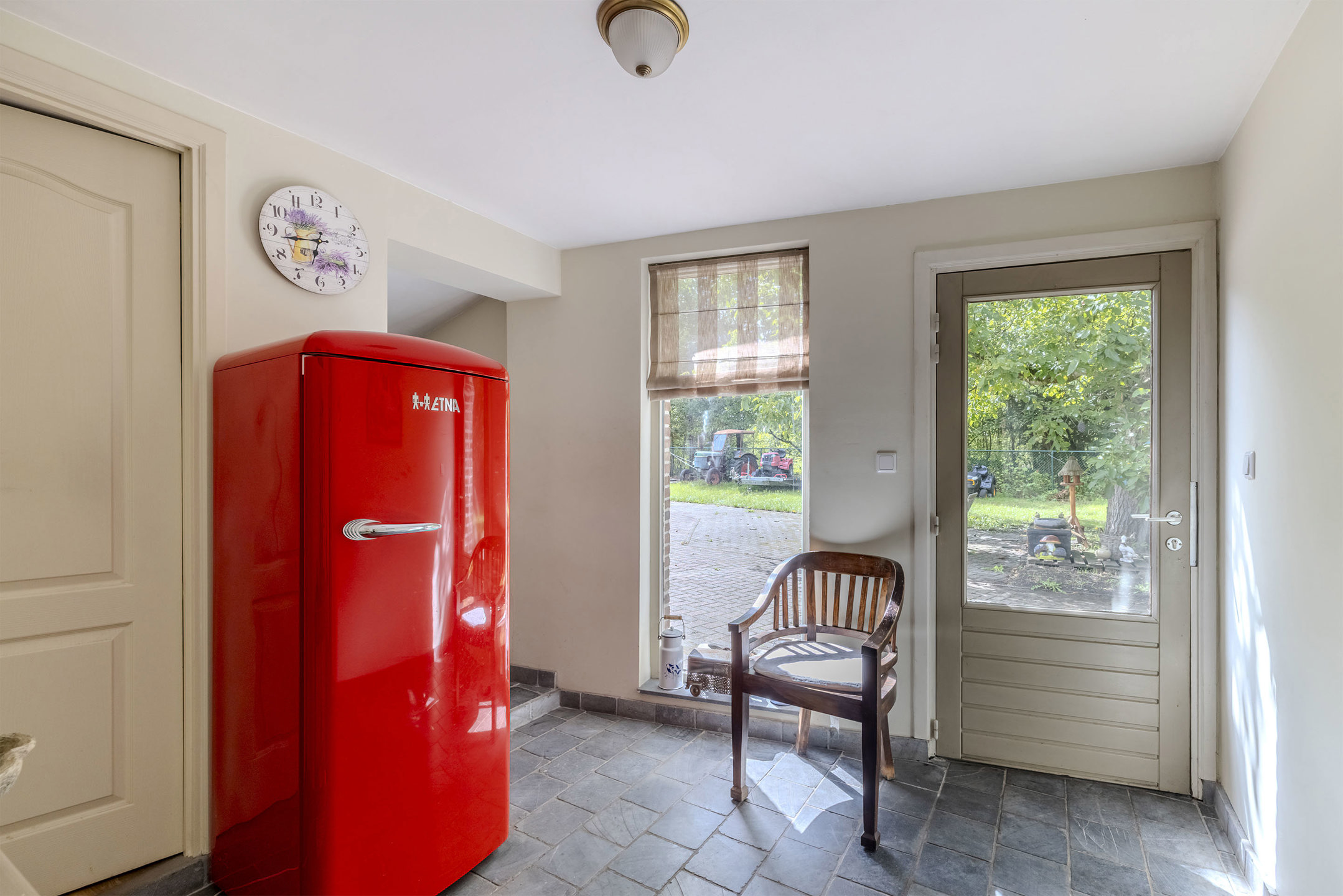 Ruime woning met vergunde loods 660 m² in Herentals!