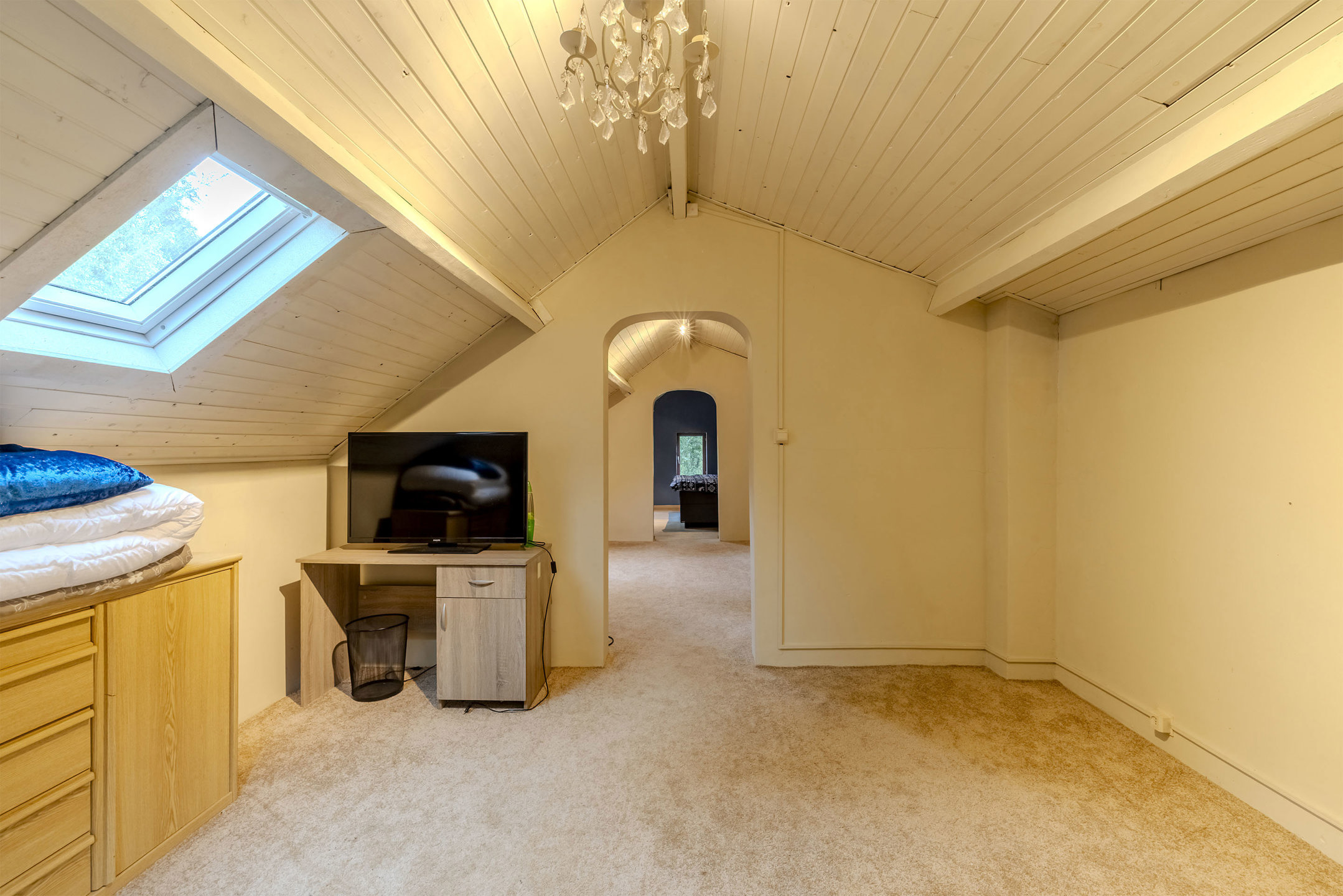 Ruime woning met vergunde loods 660 m² in Herentals!