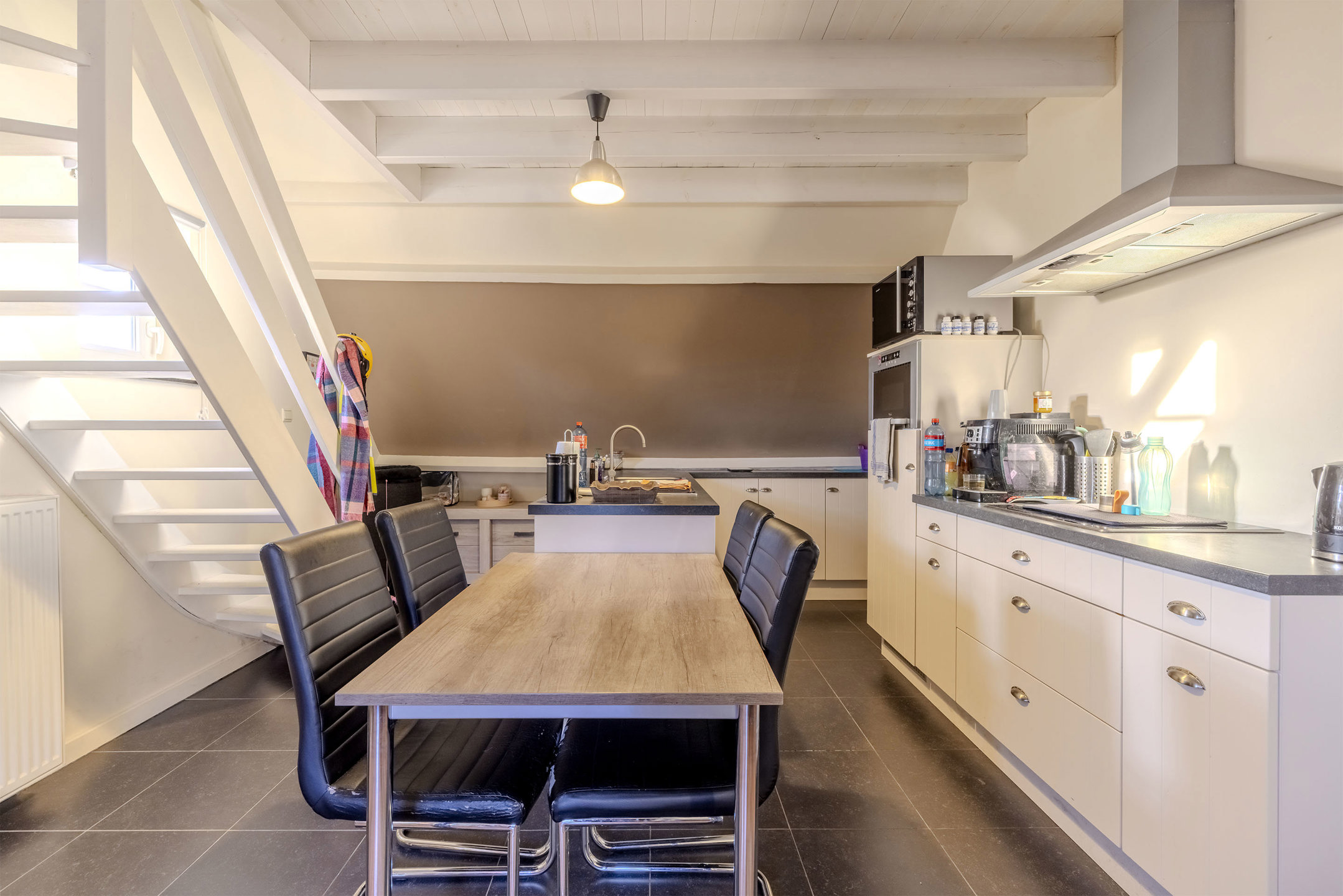 Duplex studio met garagebox op toplocatie