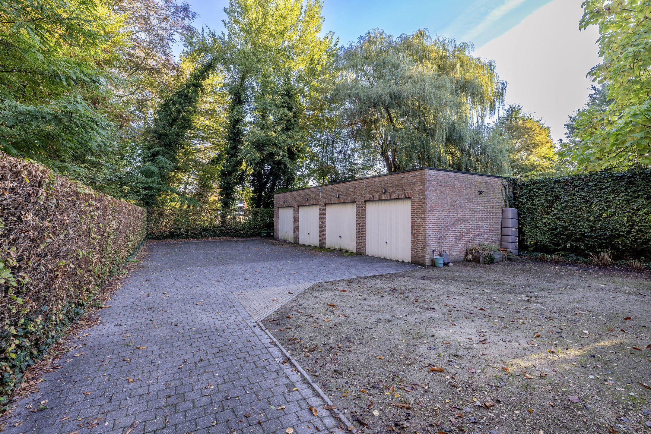 Duplex studio met garagebox op toplocatie