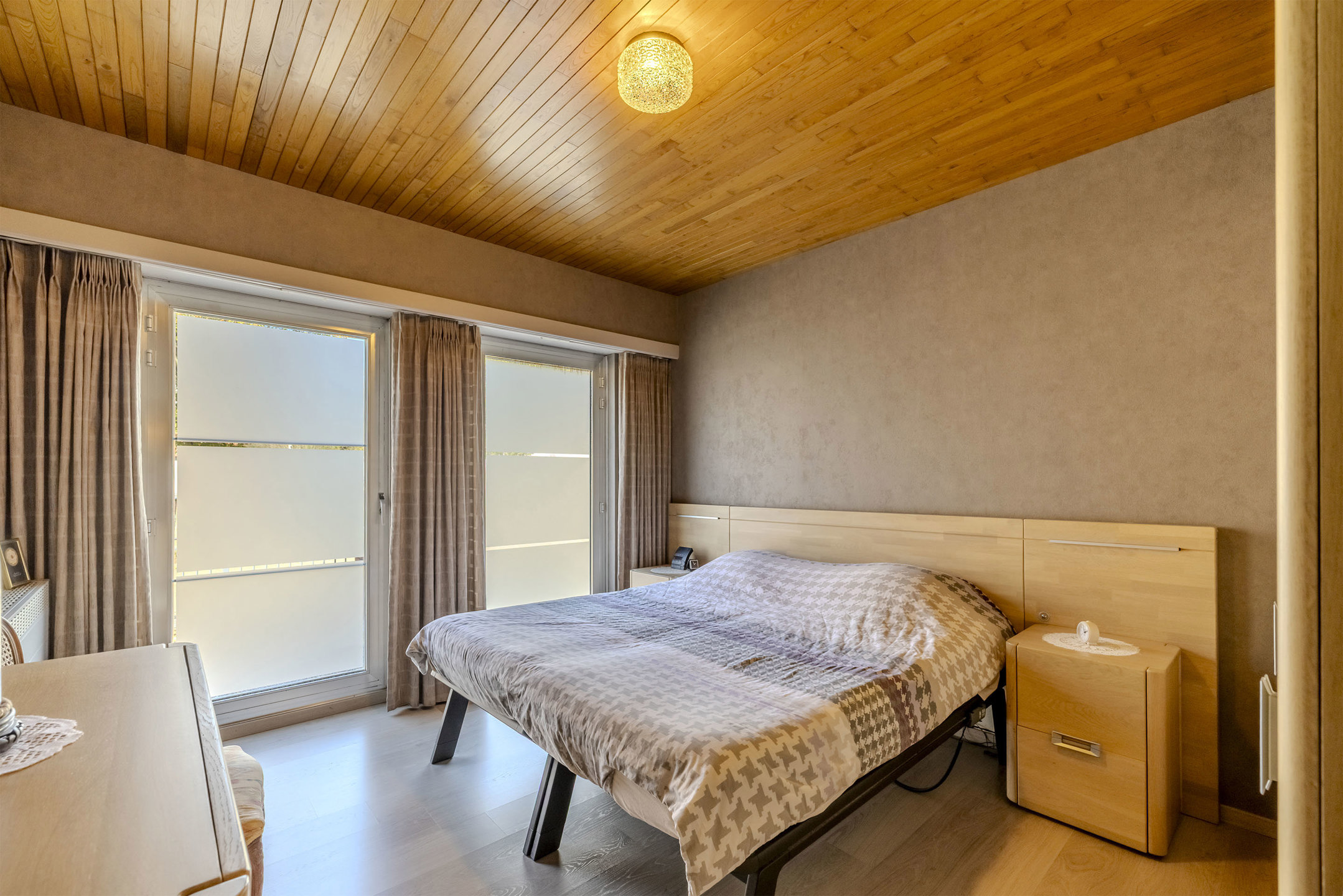Gelijkvloerse woning met 3 slaapkamers op 730 m² in Sint-Job!