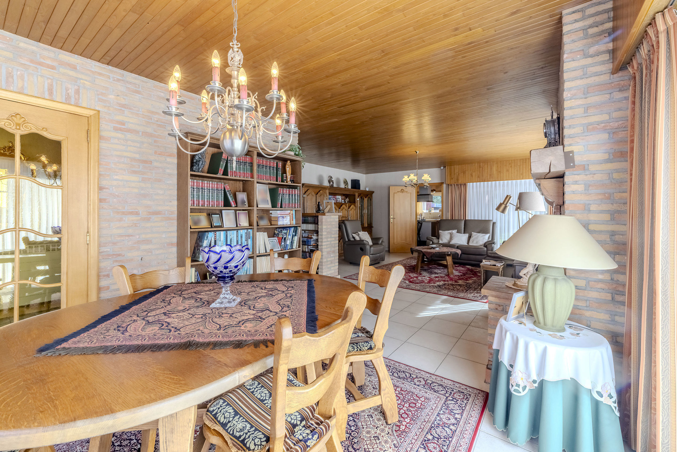 Gelijkvloerse woning met 3 slaapkamers op 730 m² in Sint-Job!
