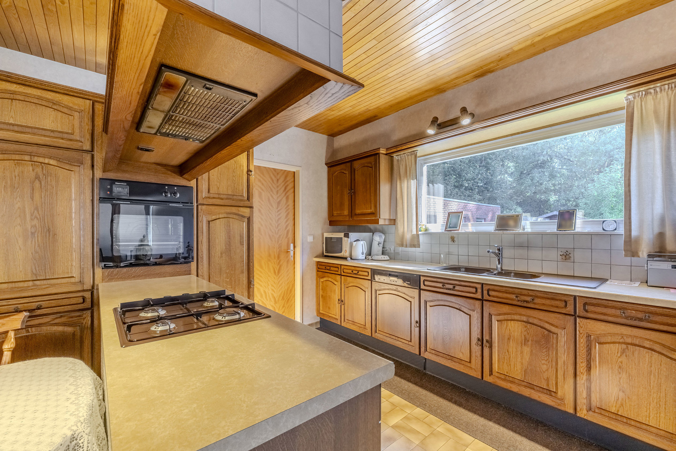 Gelijkvloerse woning met 3 slaapkamers op 730 m² in Sint-Job!