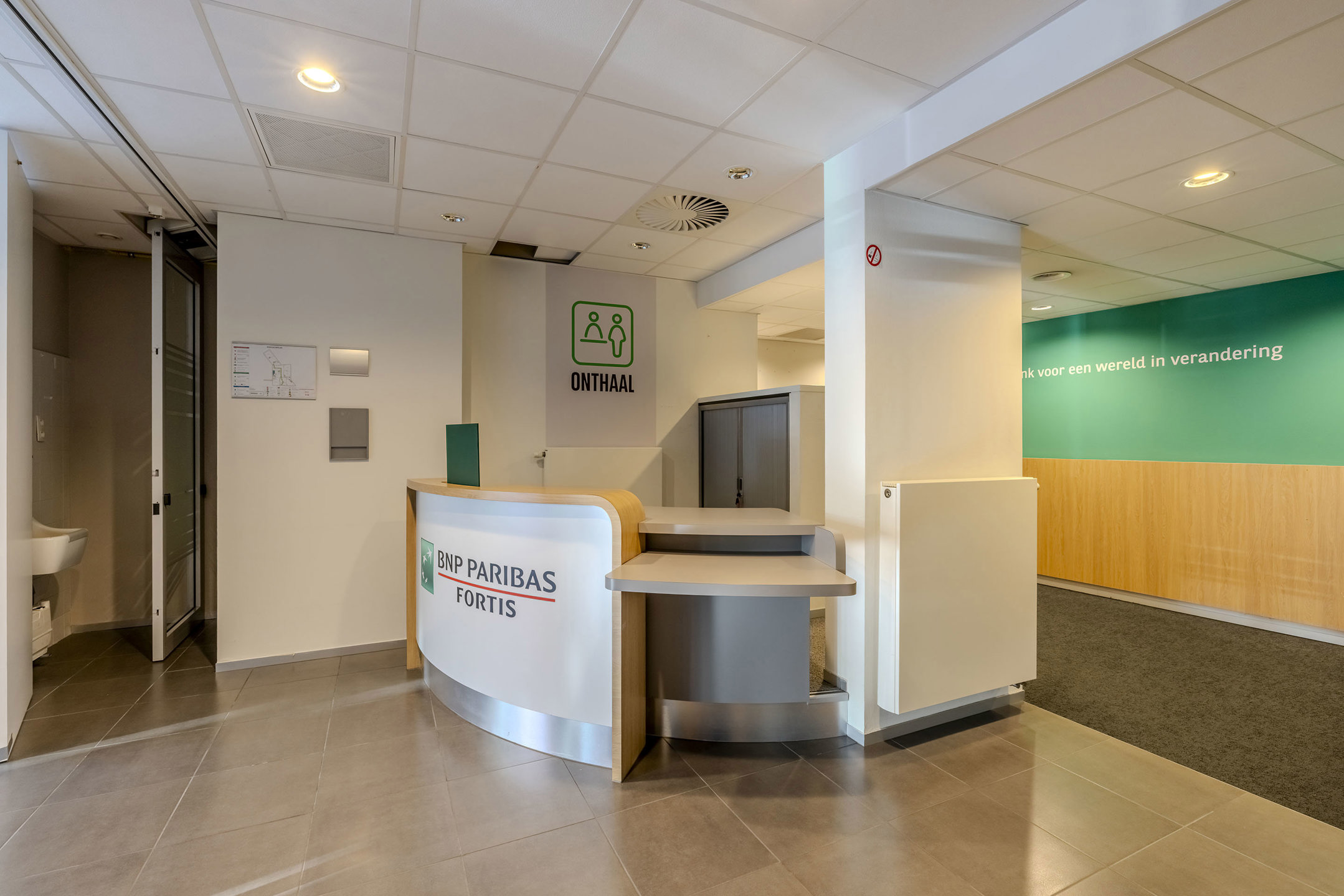 Instapklaar handelspand 217 m² op toplocatie in Oostmalle!