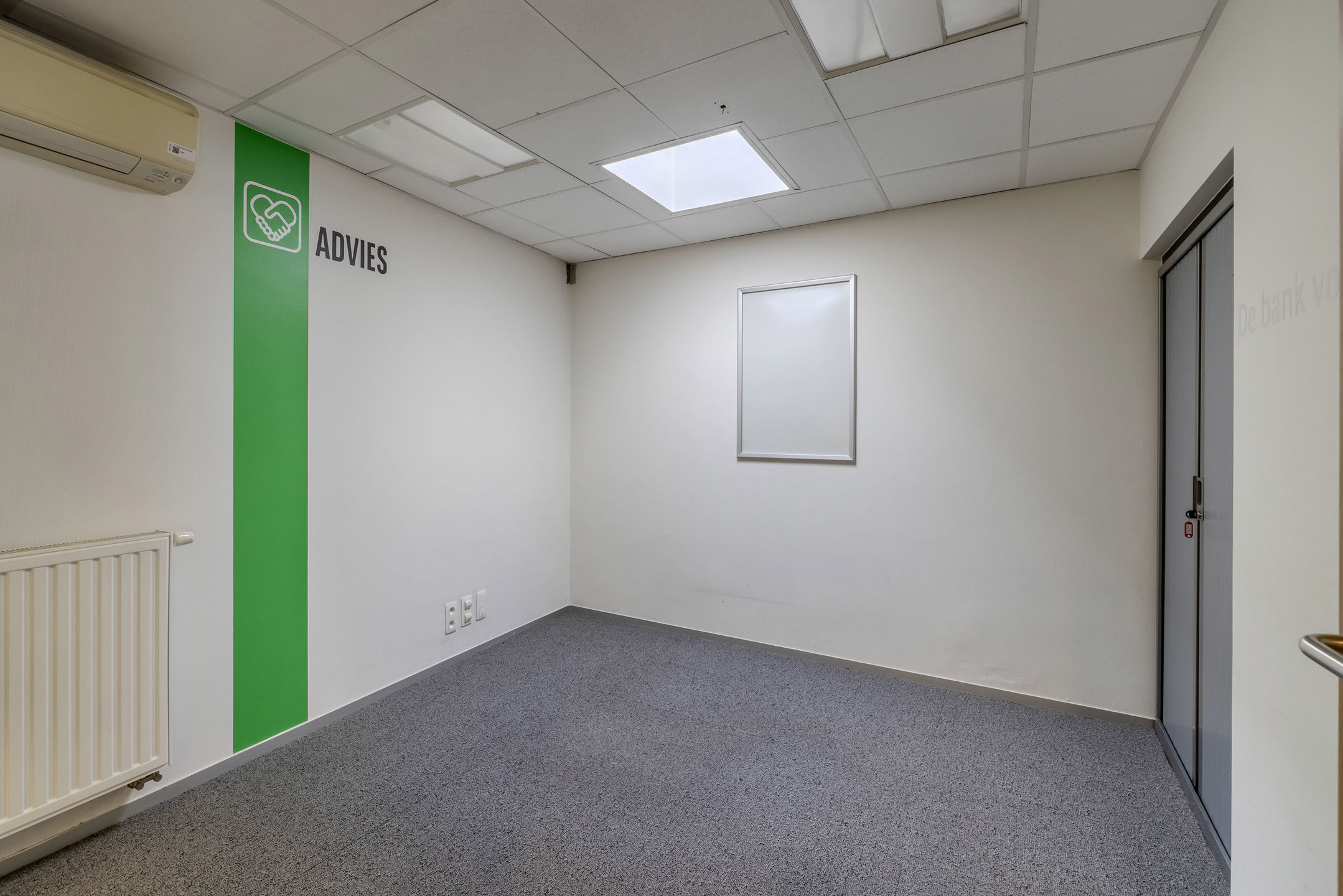 Instapklaar handelspand 217 m² op toplocatie in Oostmalle!