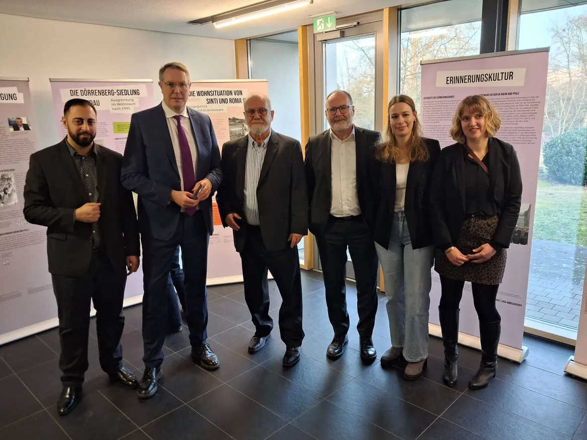 Von links nach rechts: David Rosenberg, MP Alexander Schweitzer, Kurt Werner, Bernhard Kukatzki, ... , Miriam Breß