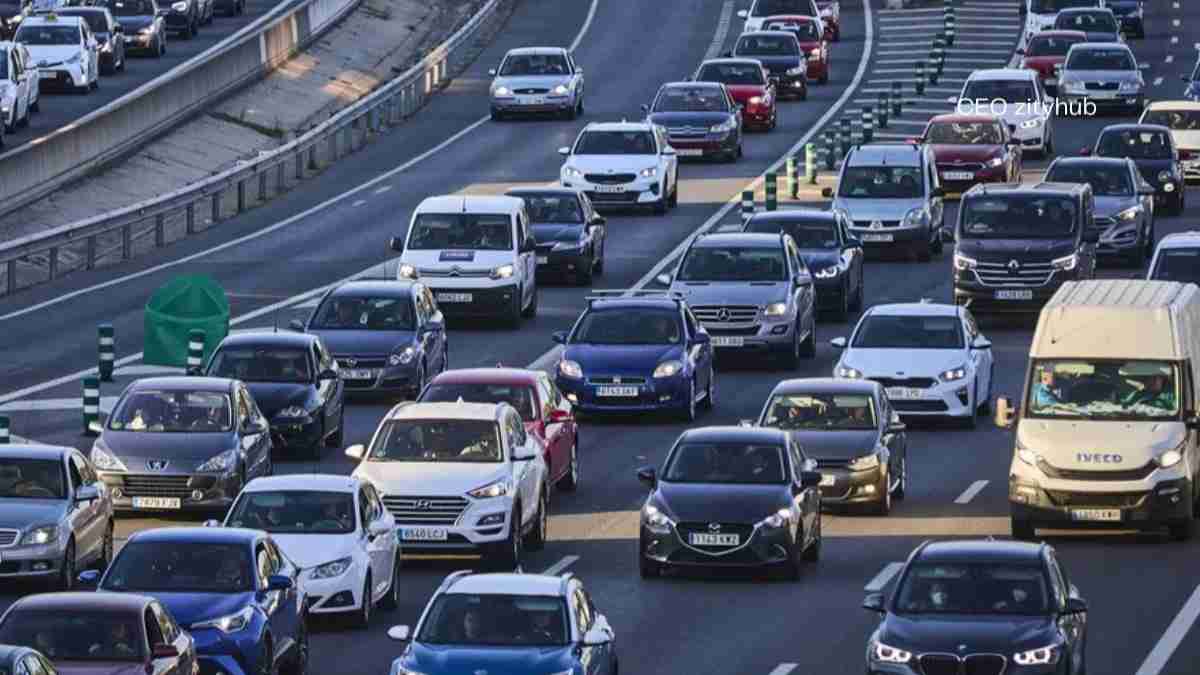 tráfico en la carretera por ir a la oficina