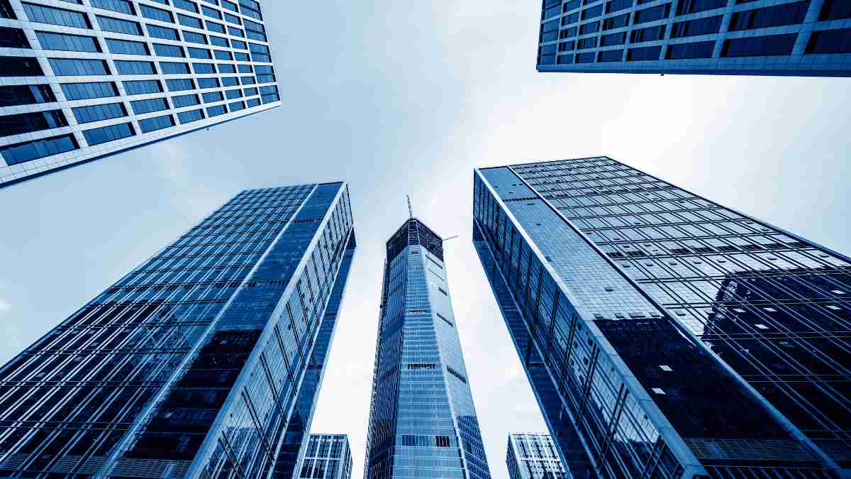 rascacielos de oficinas en una ciudad 