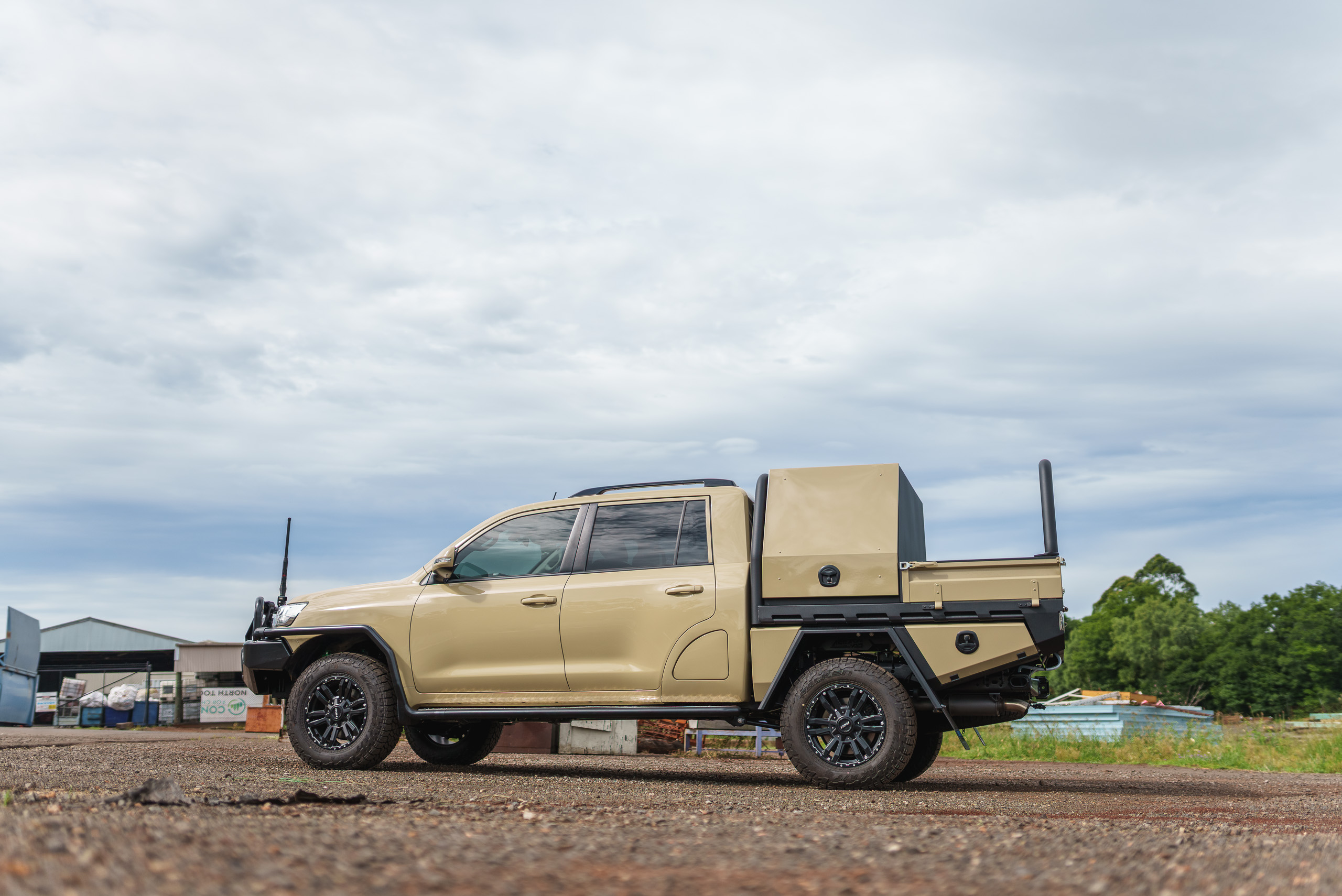 2018 200 Series Dual Cab