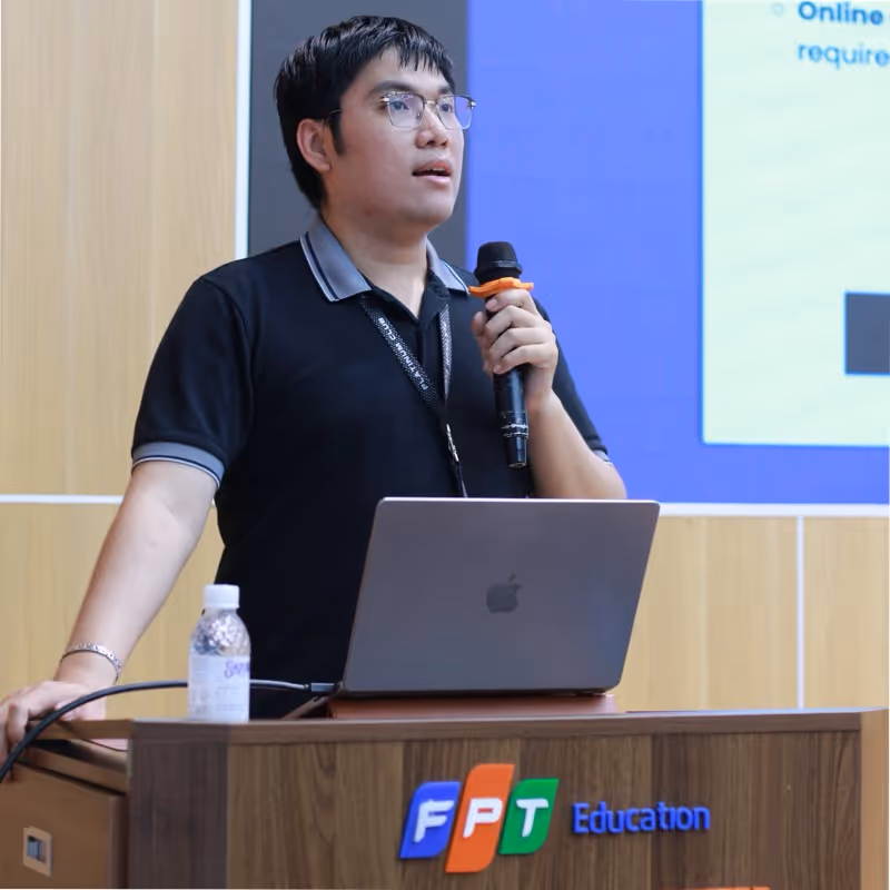 Viet Conf Quoc