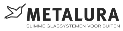 Logo van METALURA met een gestileerde vogel en de tekst slimme glassystemen voor buiten