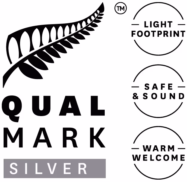 Qualmark Bronze logo