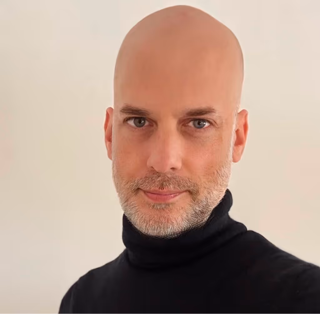 Portraitfoto von Speaker Benjamin Schwarz