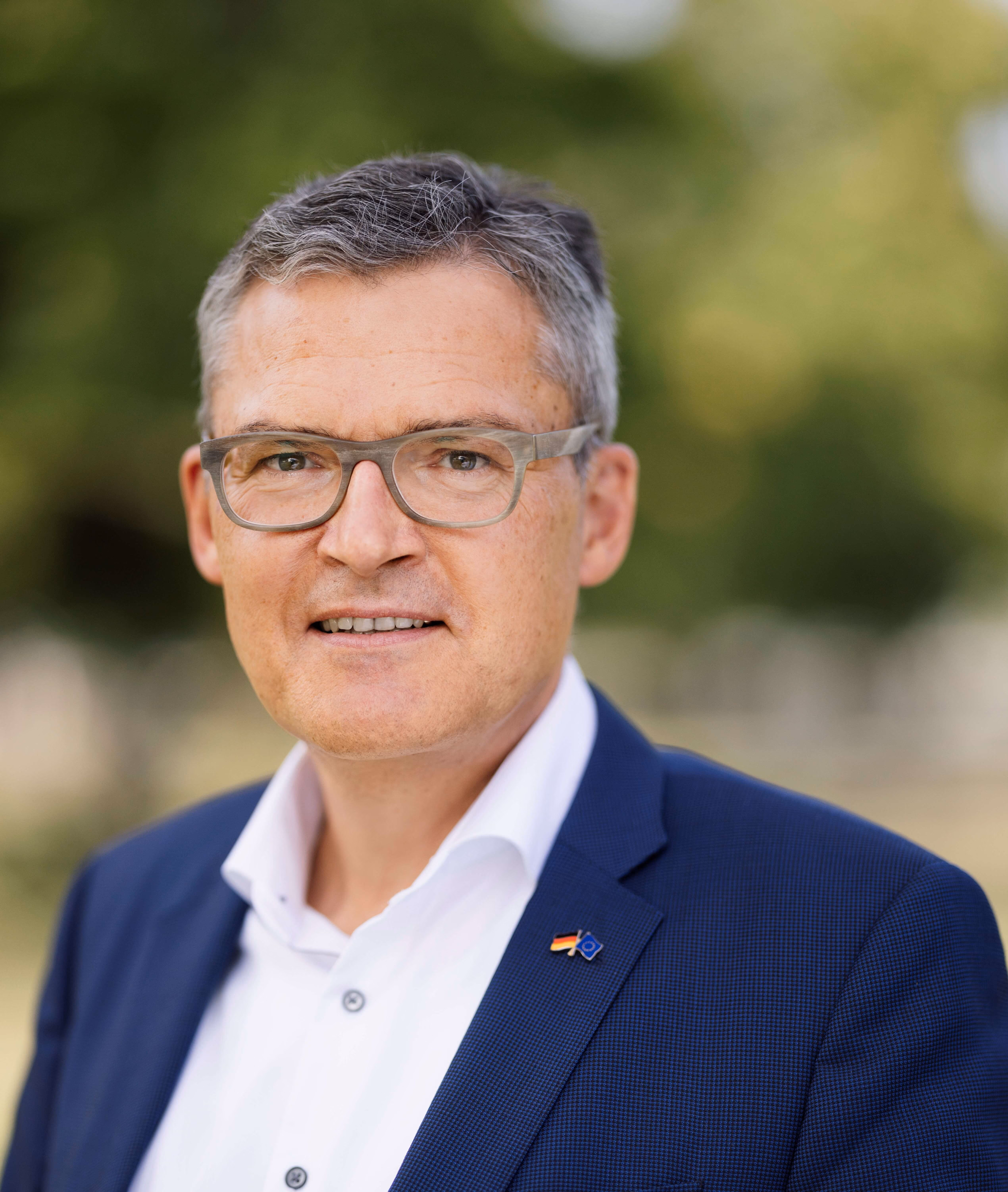 Portraitfoto von Roderich Kiesewetter