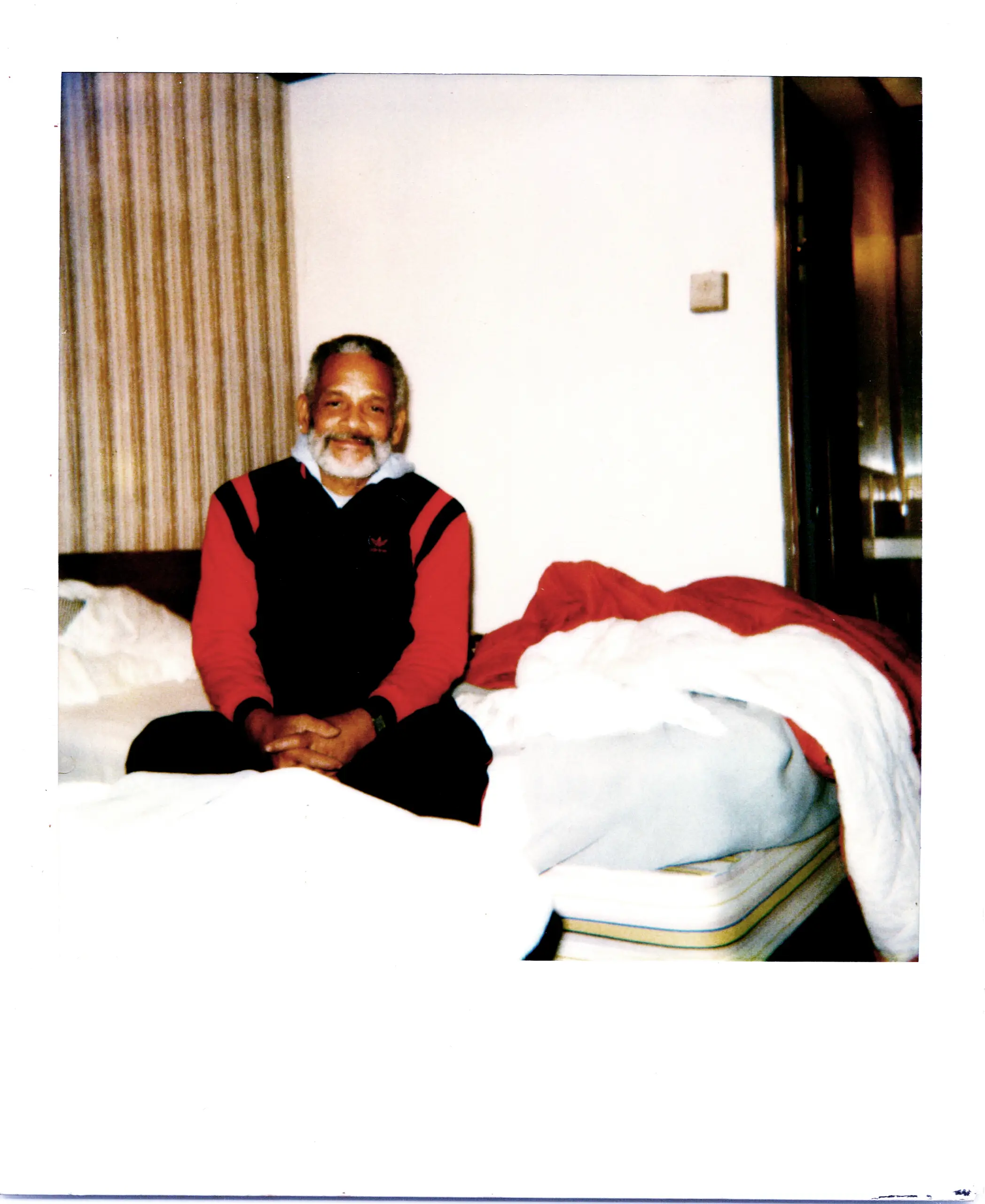 Foto Polaroid de Ismael en Nueva York. Circa 1970s. Fuente: Archivo de la Fundación Ismael Rivera.