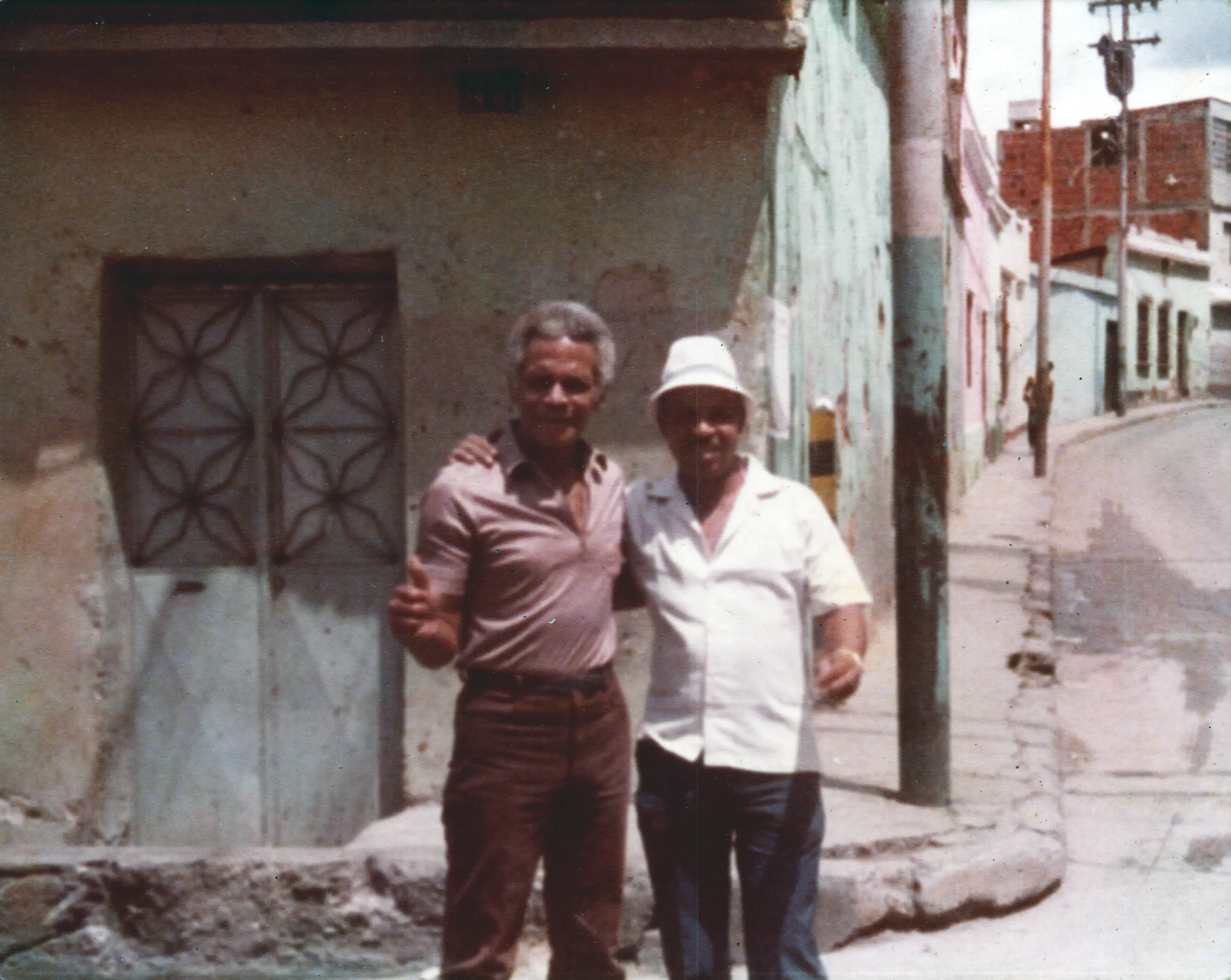 Ismael en Portobelo, Panamá. Circa 1980s. Fuente: Archivo de la Fundación Ismael Rivera.