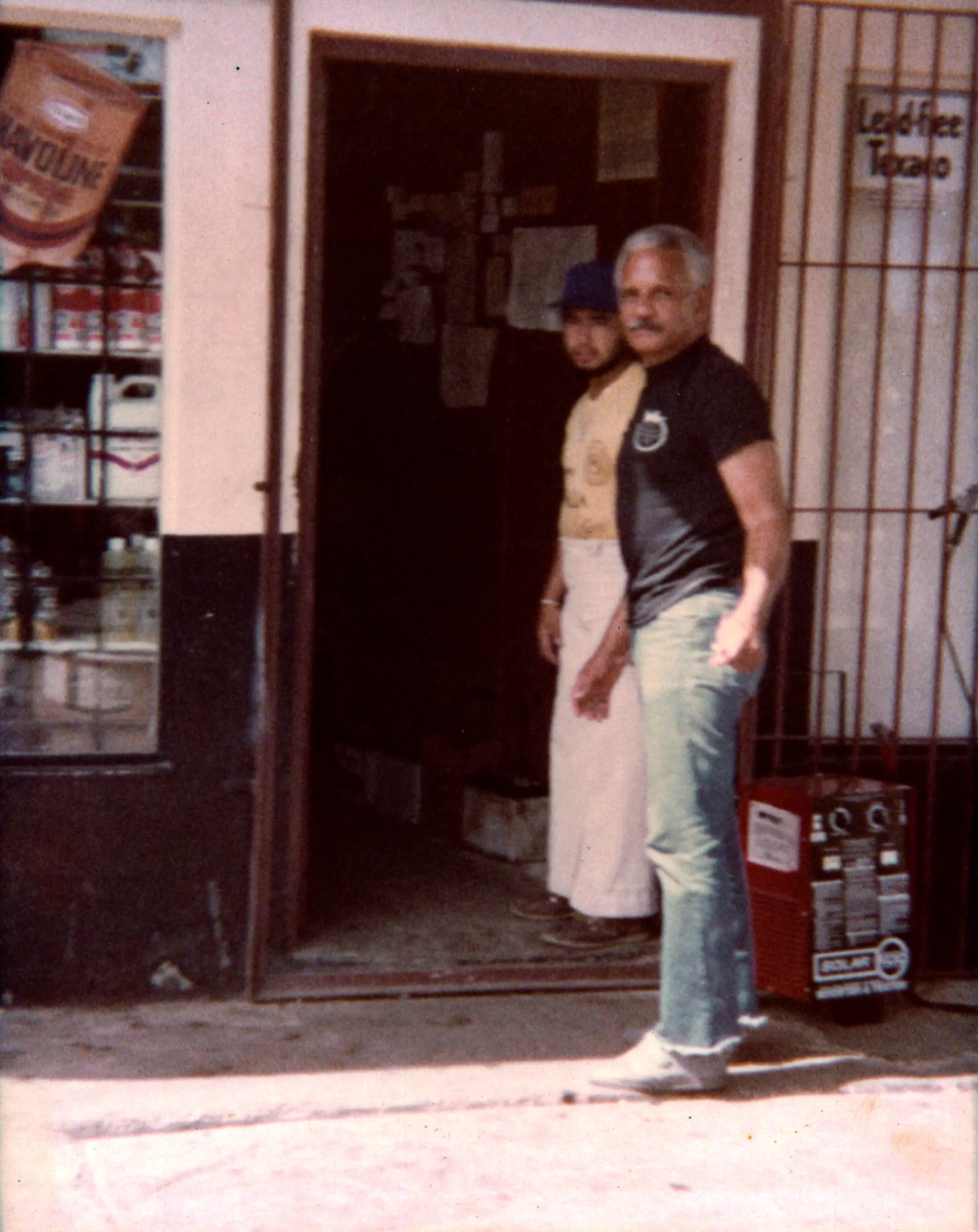 Ismael en Portobelo, Panamá. Circa 1980s. Fuente: Archivo de la Fundación Ismael Rivera.