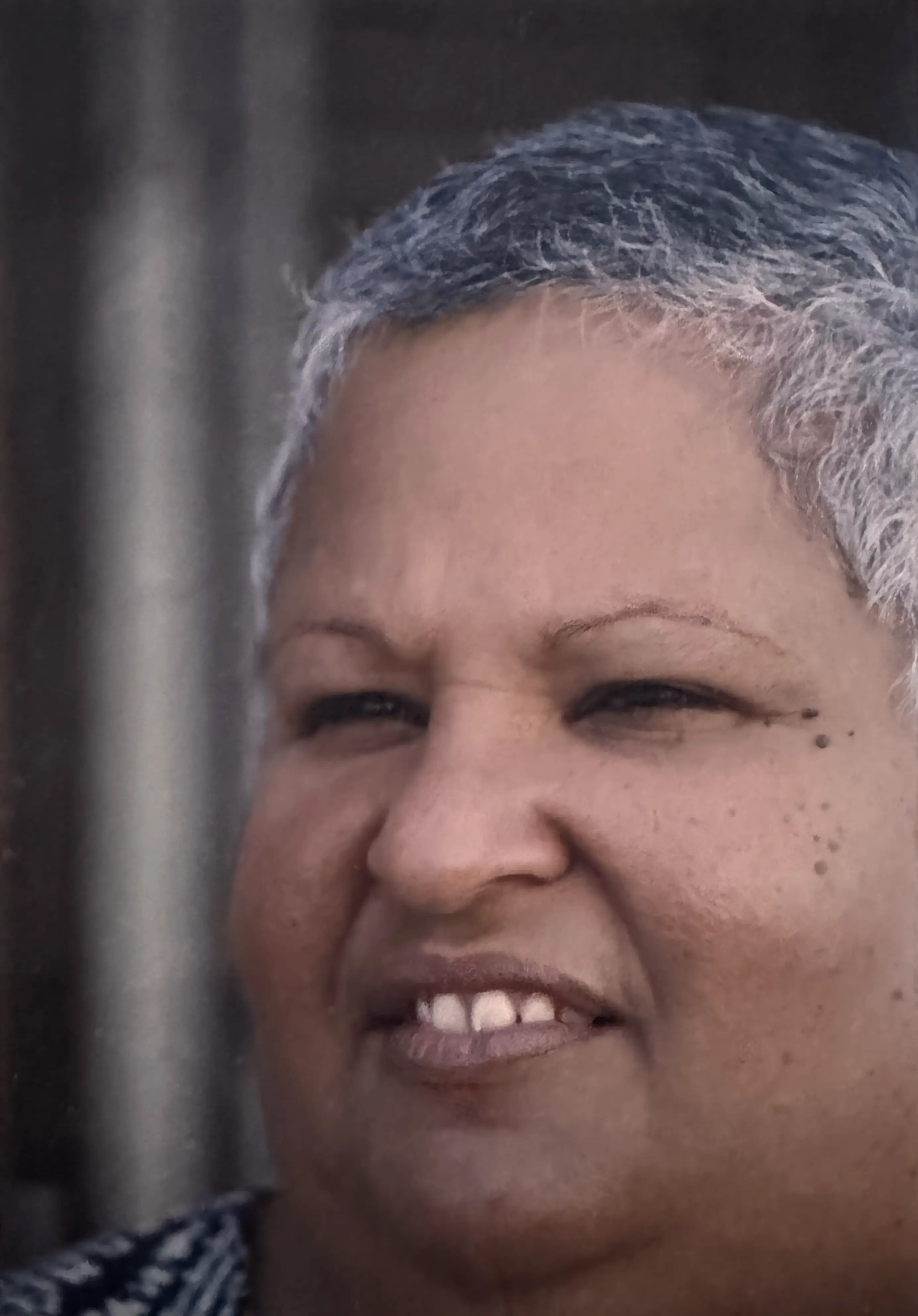 Zaida Ivette Torres Rodriguez, compañera de la Alianza de Mujeres Viequenses, enfermera de profesión, abuela del primer niño en nacer en la sala de parto de Vieques y sobreviviente de cáncer. (2003, foto por Deevah Meléndez)