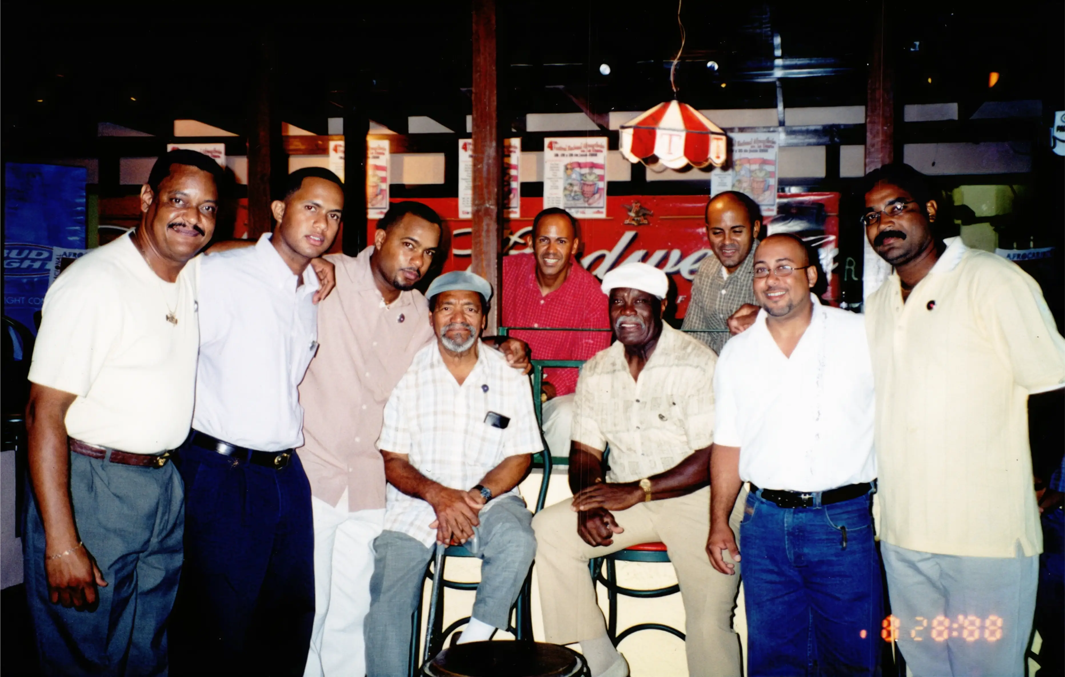 Conferencia de Prensa del Comité Pro Nuestra Cultura. Cao Vélez Franceschi, Julio Alvarado Aguilera, Angel “Papote” Alvarado Aguilera, Féliz Alduén, Luis “Kike” Rivera, Juan Nadal, Diadel Rivera, Francisco “Kikito” Collazo y Yancy Madera. Circa 2002.