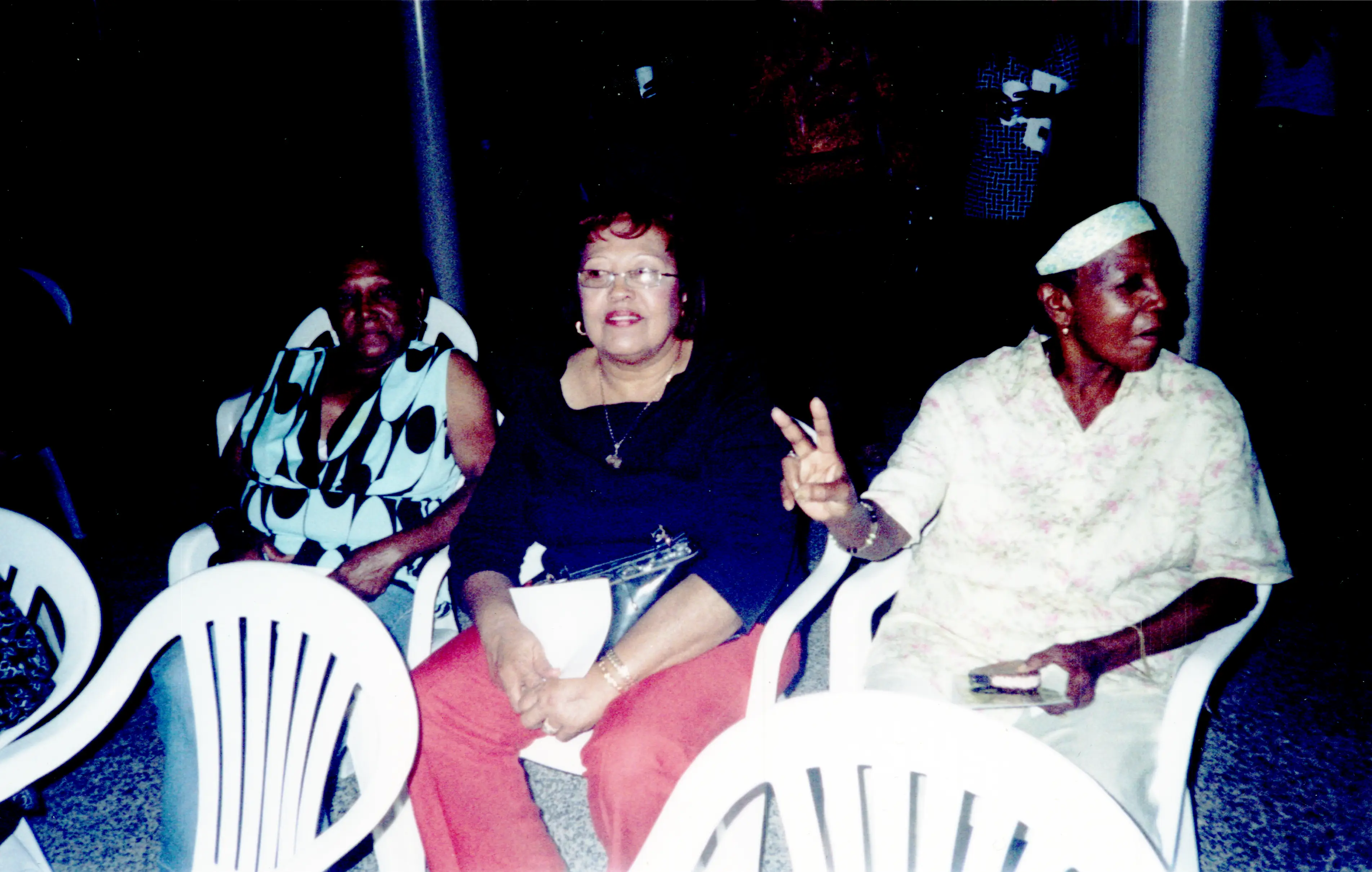 Las Hermanas Sánchez (Alejandrina (Aleja), Nidya y Marta). Circa 2010.