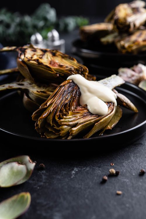 Grilled Artichokes with Garlic Skyr Sauce