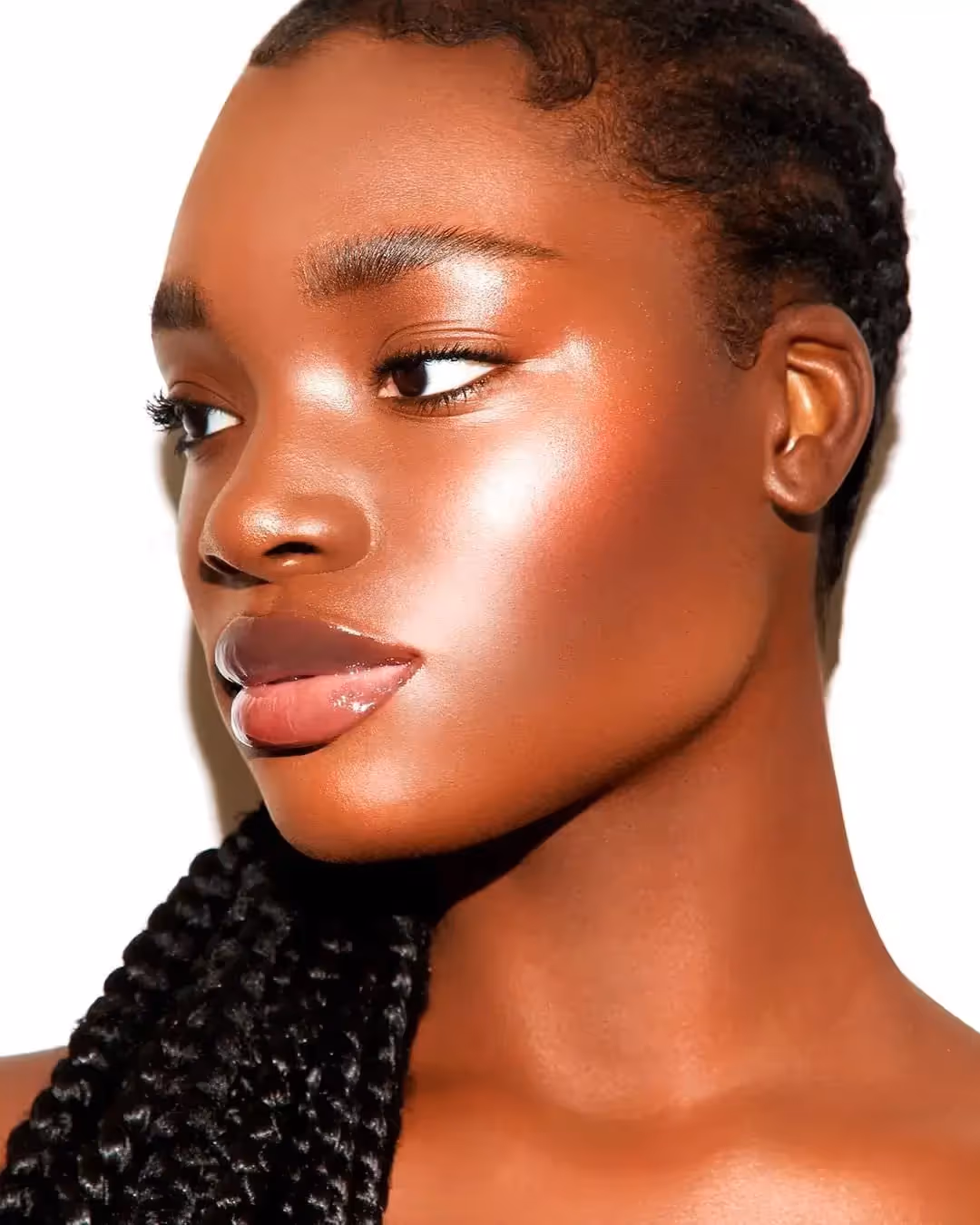 @isabelleikpeme wearing @iliabeauty
Image via @BeautyIsBoring