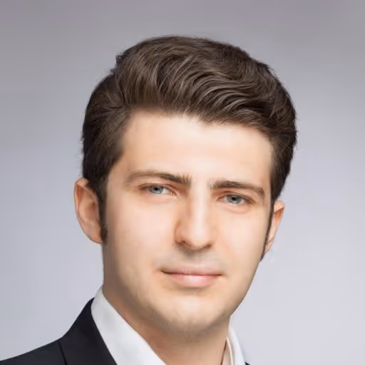 Portrait of Dennis Sawin, managing director of Clearago GmbH