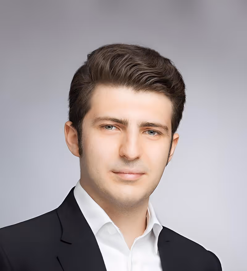 Portrait of Dennis Sawin, managing director of Clearago GmbH